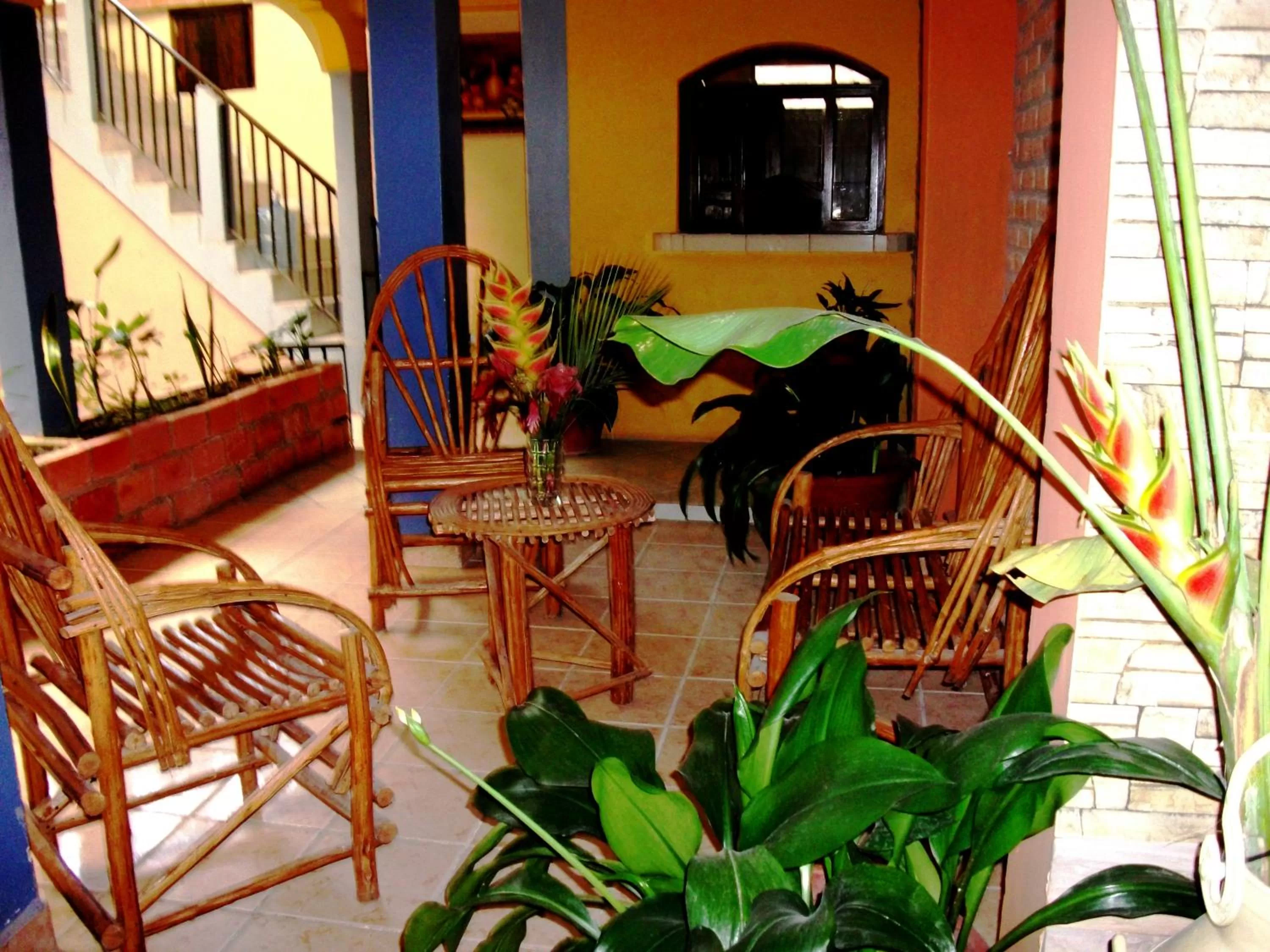 Restaurant/places to eat in Hotel & Hostal Yaxkin Copan