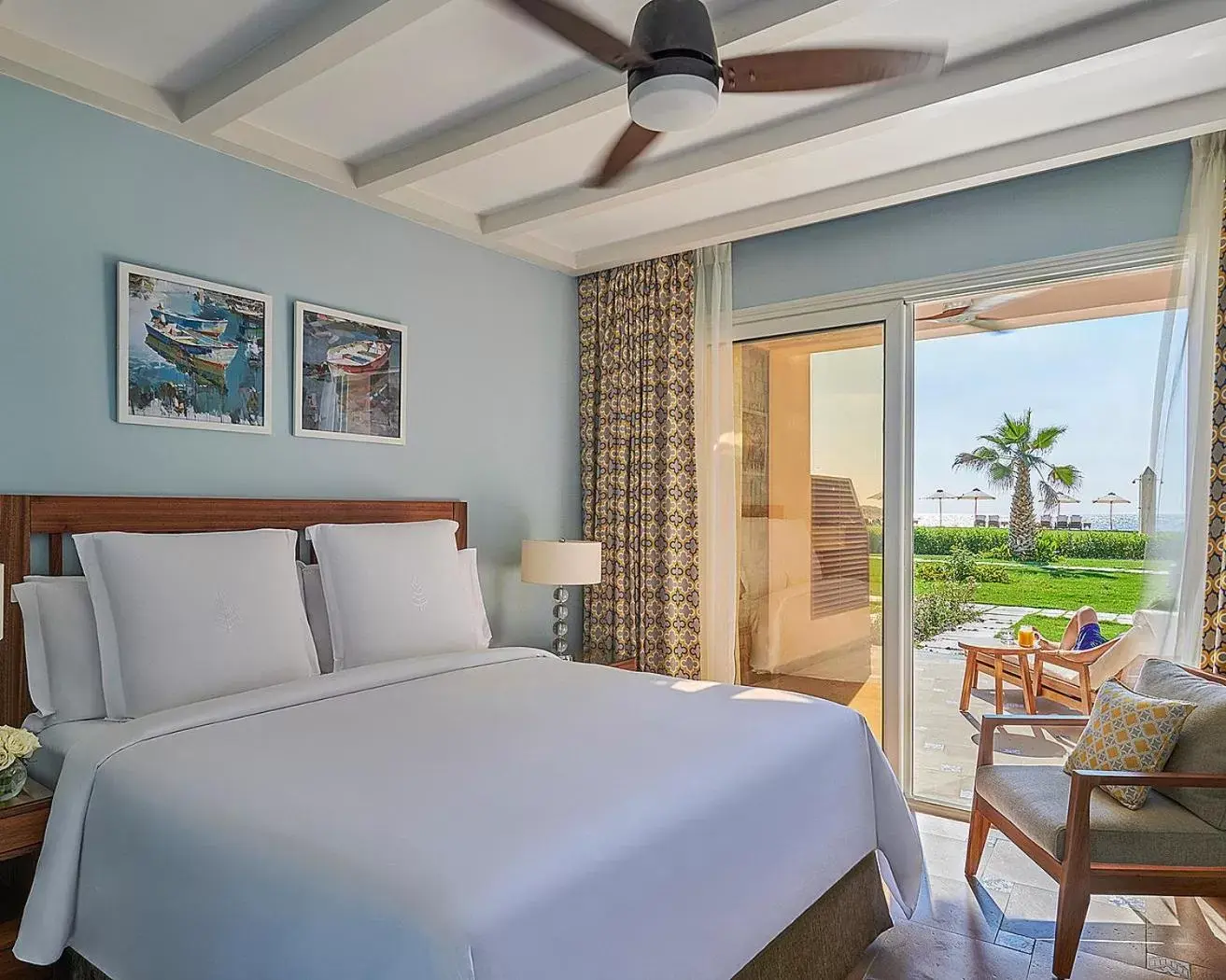 One-Bedroom Premium Beach Suite in Four Seasons Hotel Alexandria At San Stefano One-Bedroom Premium Beach Suite in Four Seasons Hotel Alexandria At San Stefano