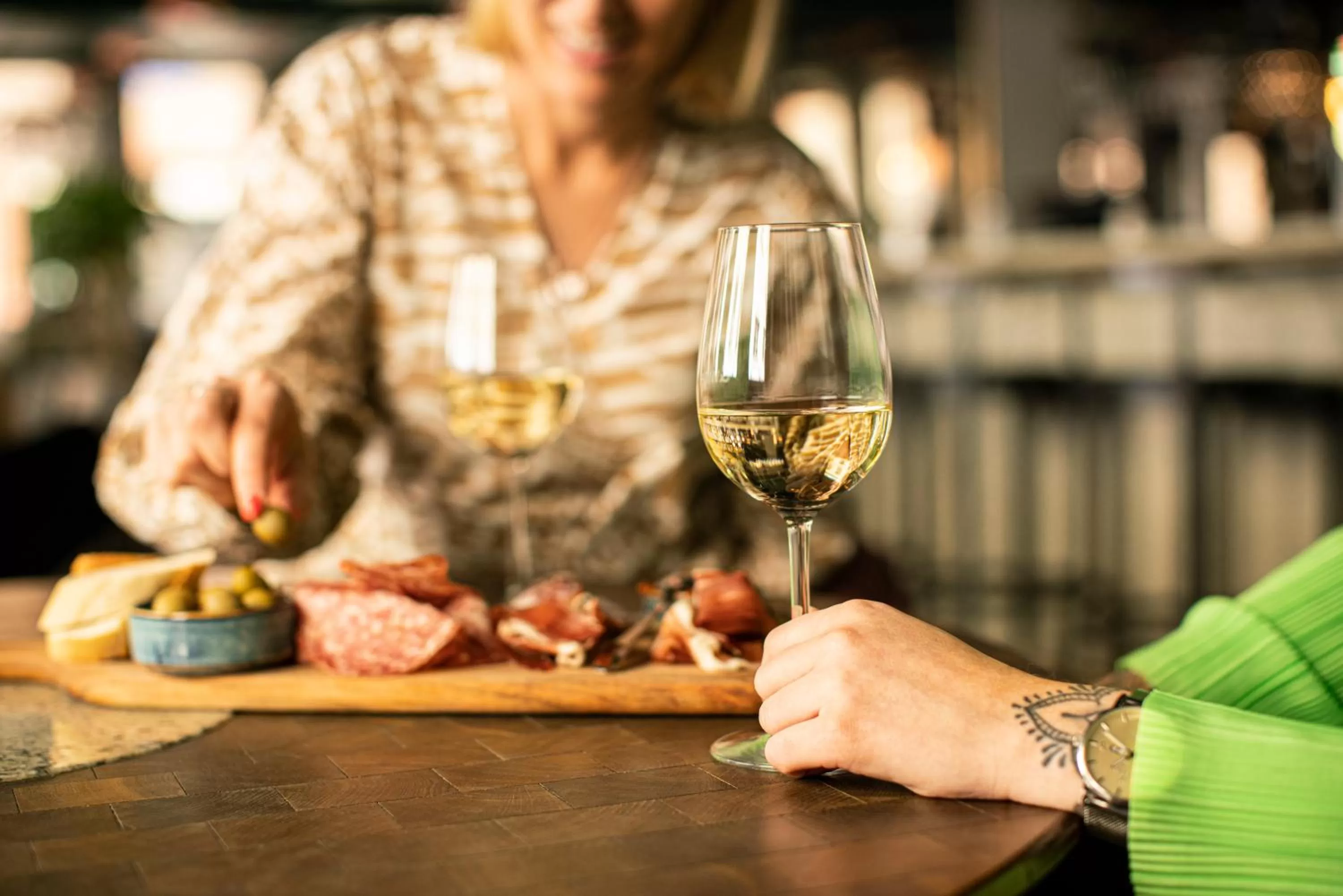 Lounge or bar in Best Western and hotel