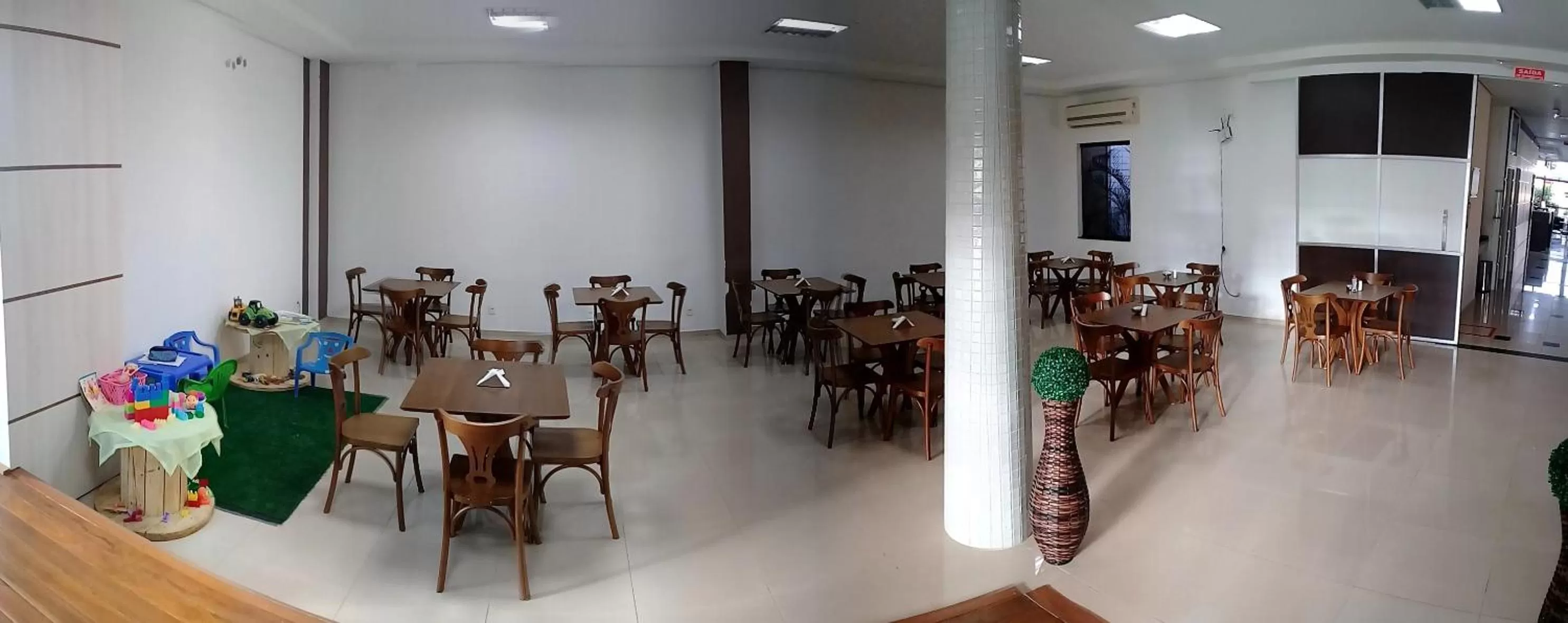 Breakfast in Hotel Maestro Villa Do Lago Toledo