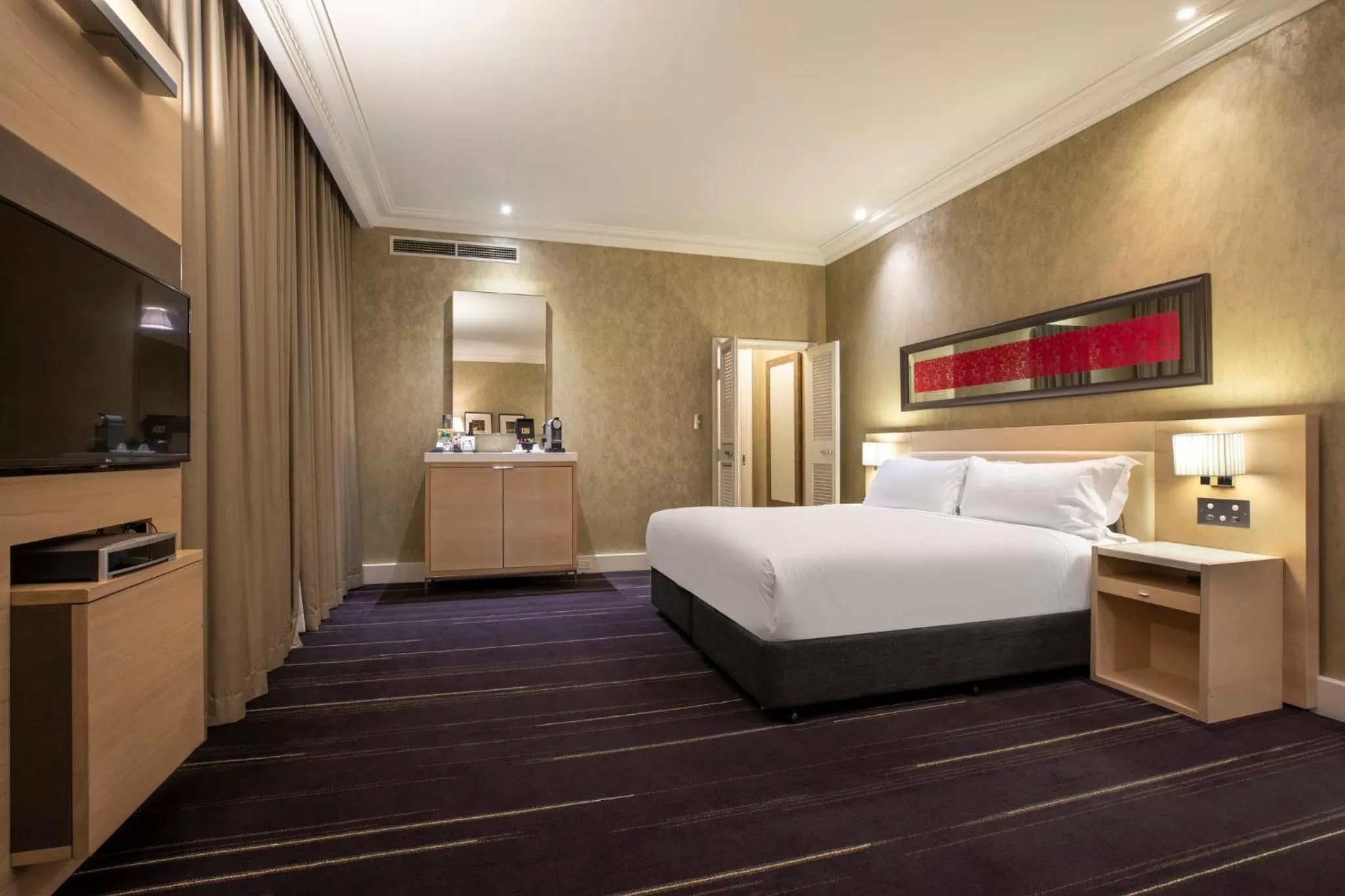 Photo of the whole room, Bed in InterContinental Melbourne The Rialto by IHG