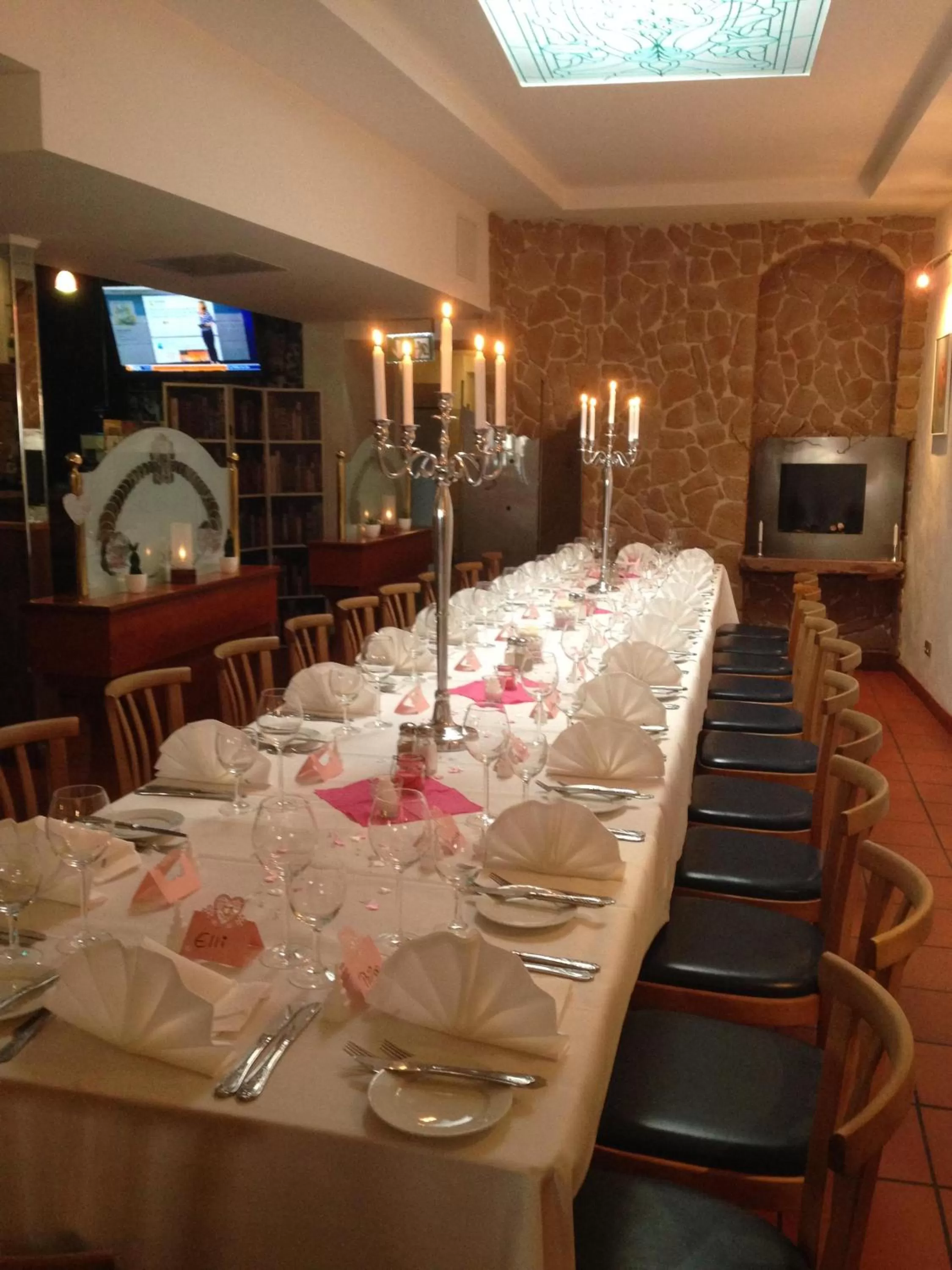 Restaurant/places to eat in Marktplatzhotel - Restaurant Tafelspitz