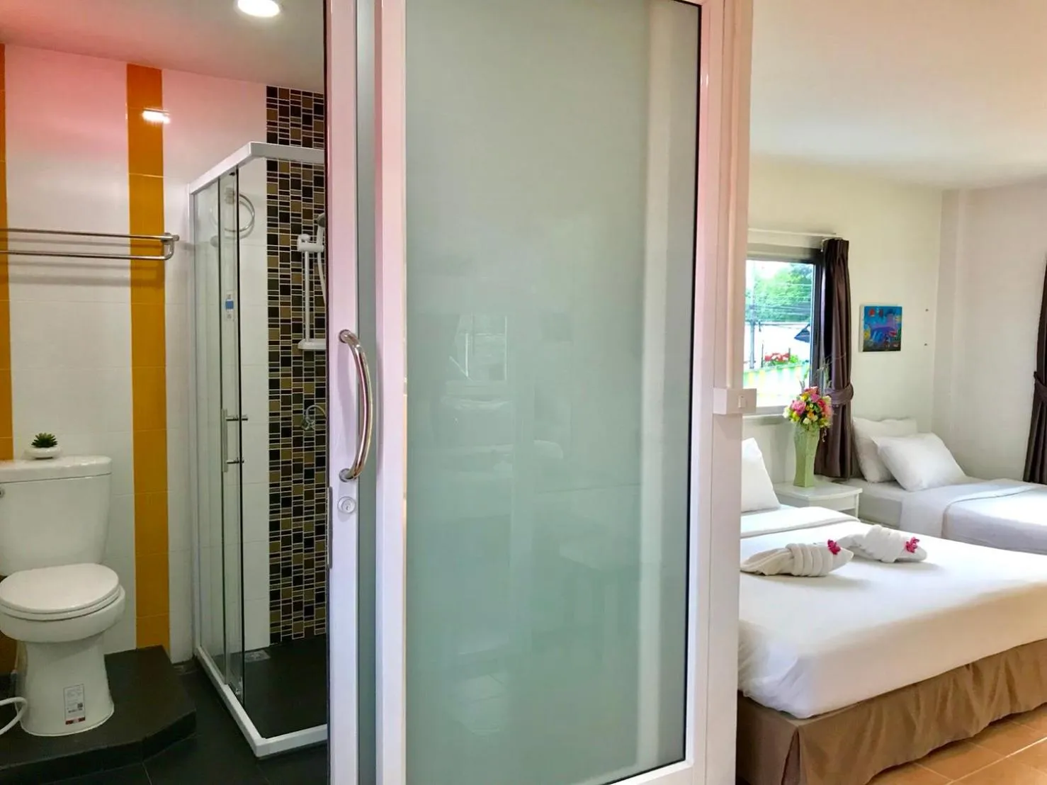 Shower, Bed in J.Holiday Inn Krabi