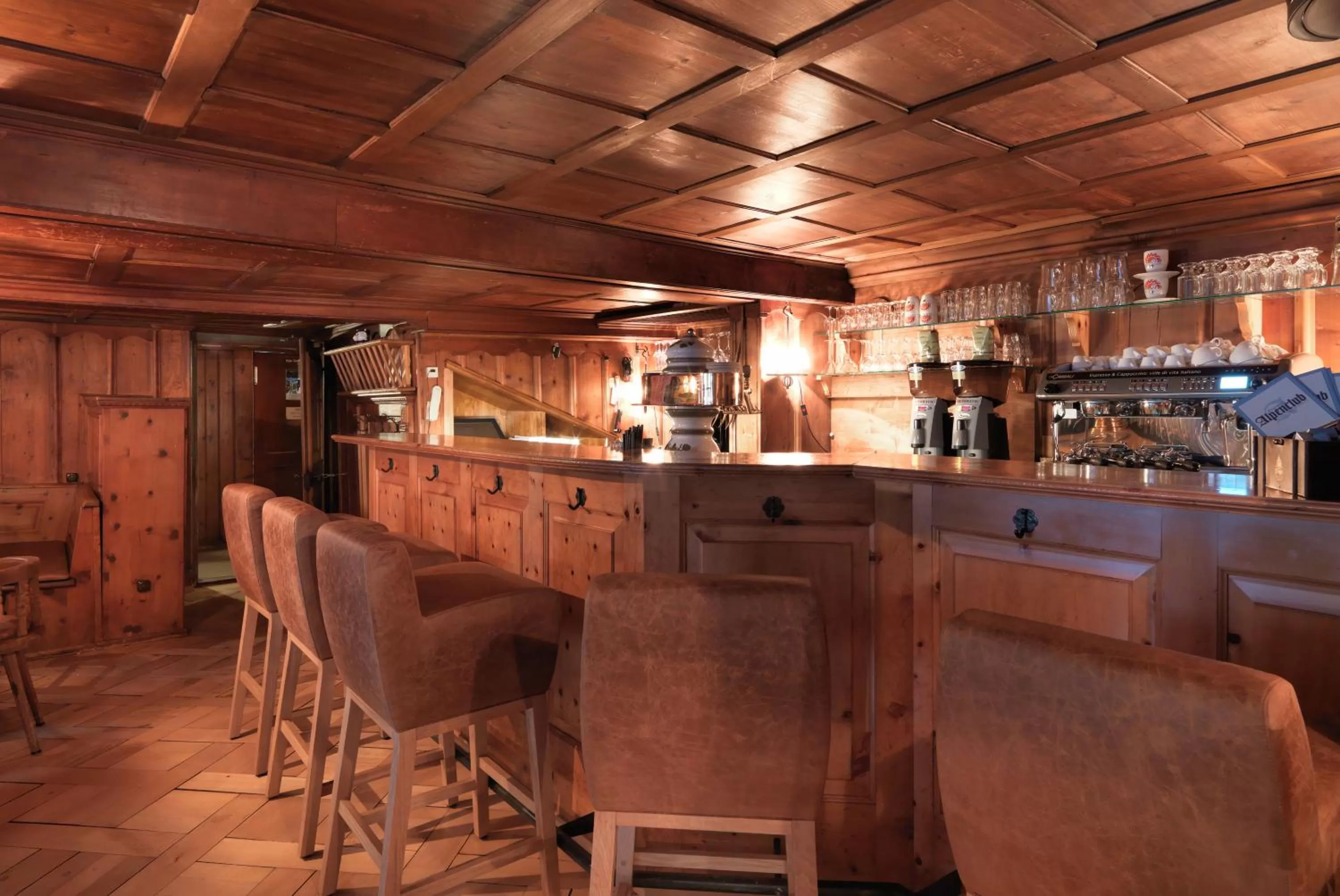 Lounge or bar in Alpenclub