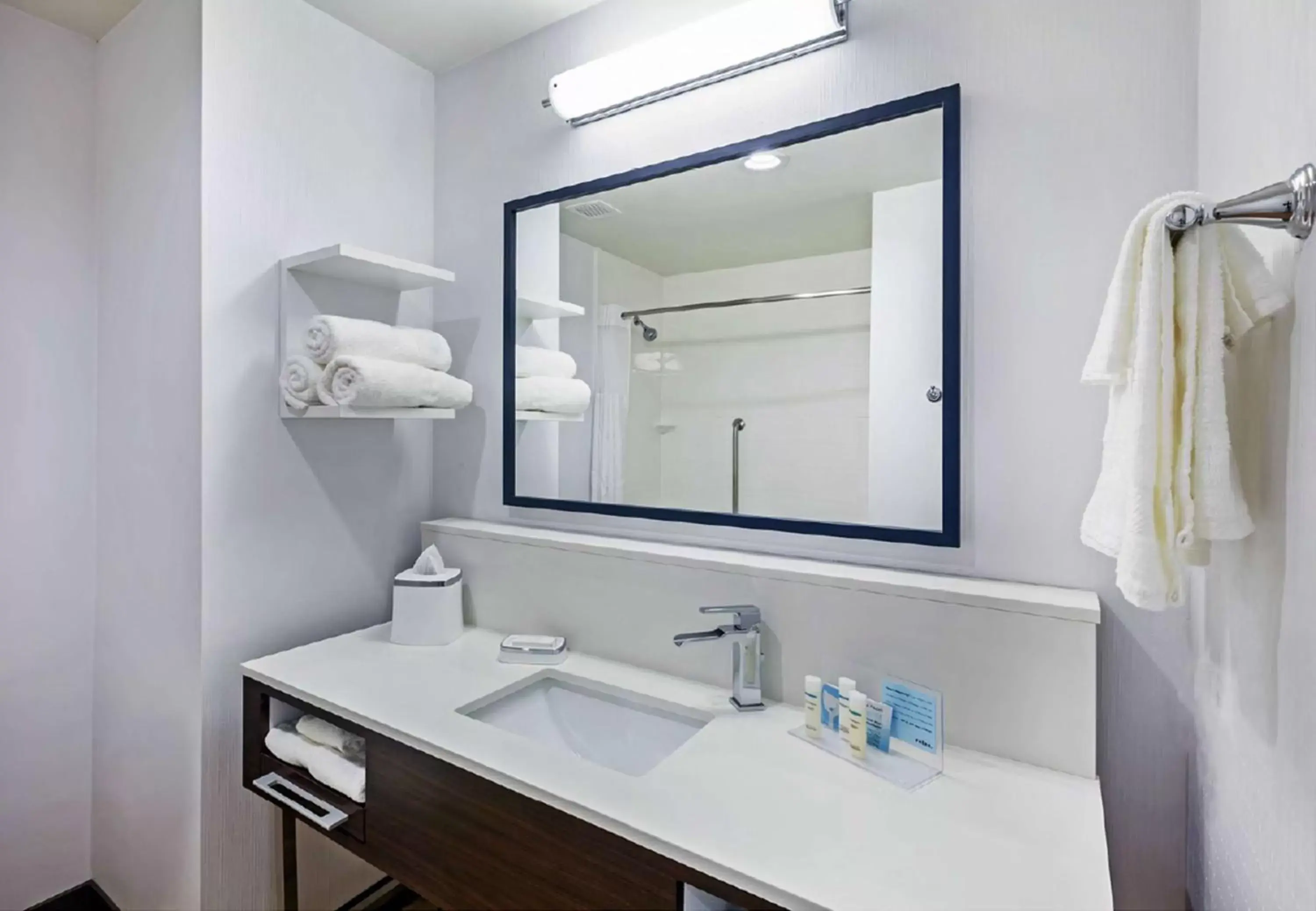 King Room - Hearing Access/Non-Smoking in Hampton Inn By Hilton Bulverde Texas Hill Country King Room - Hearing Access/Non-Smoking in Hampton Inn By Hilton Bulverde Texas Hill Country