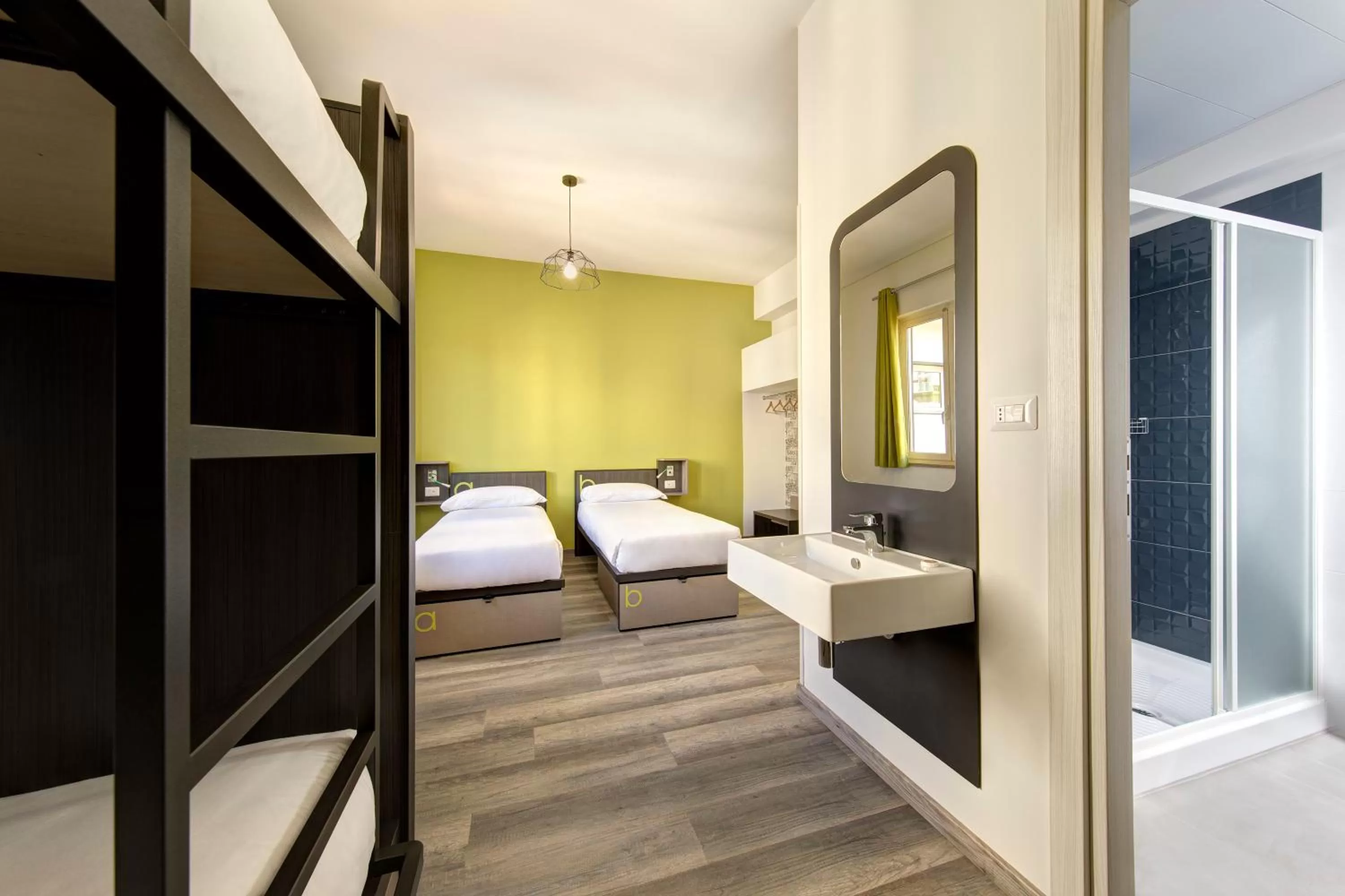 Bed in The RomeHello