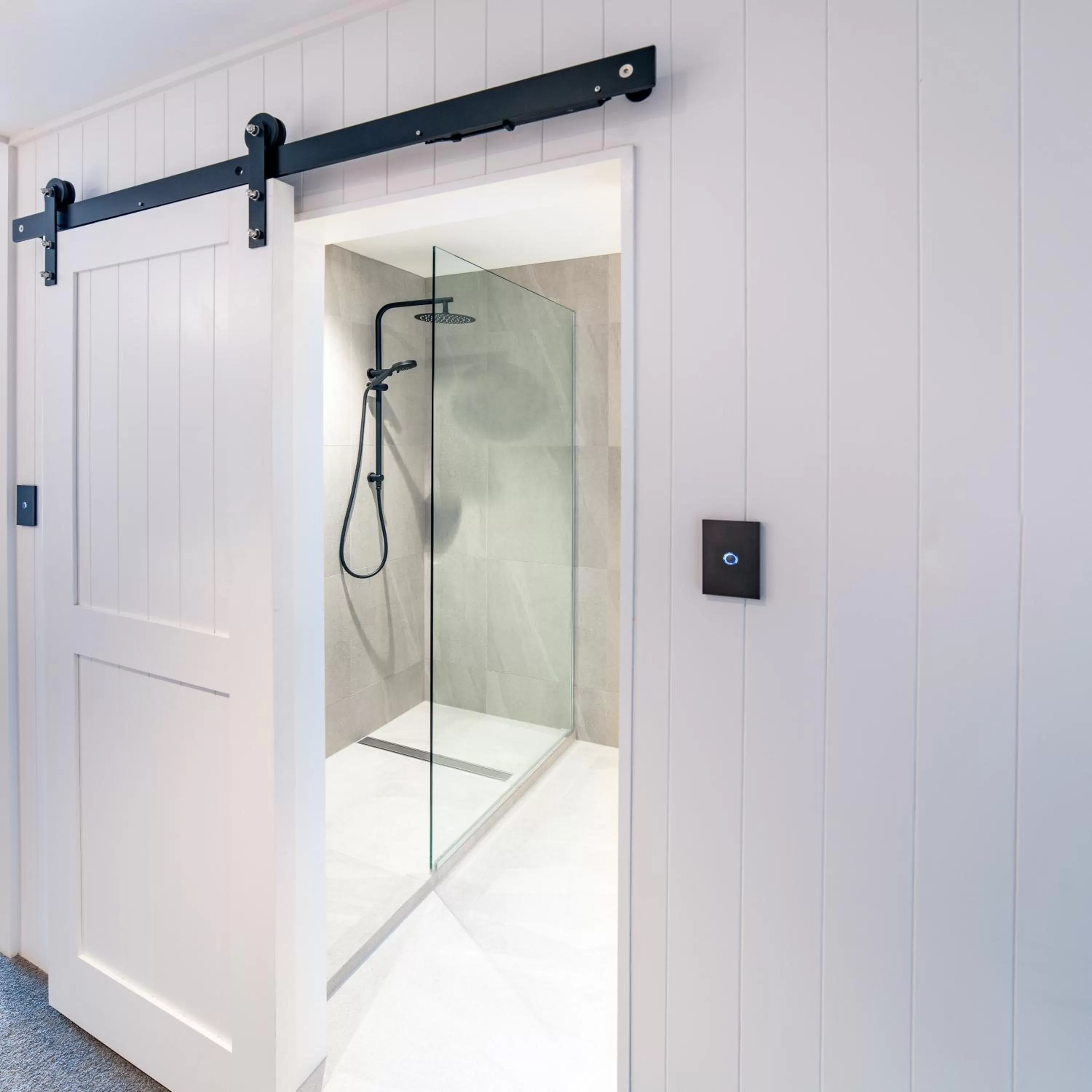 Shower in Kamana Lakehouse