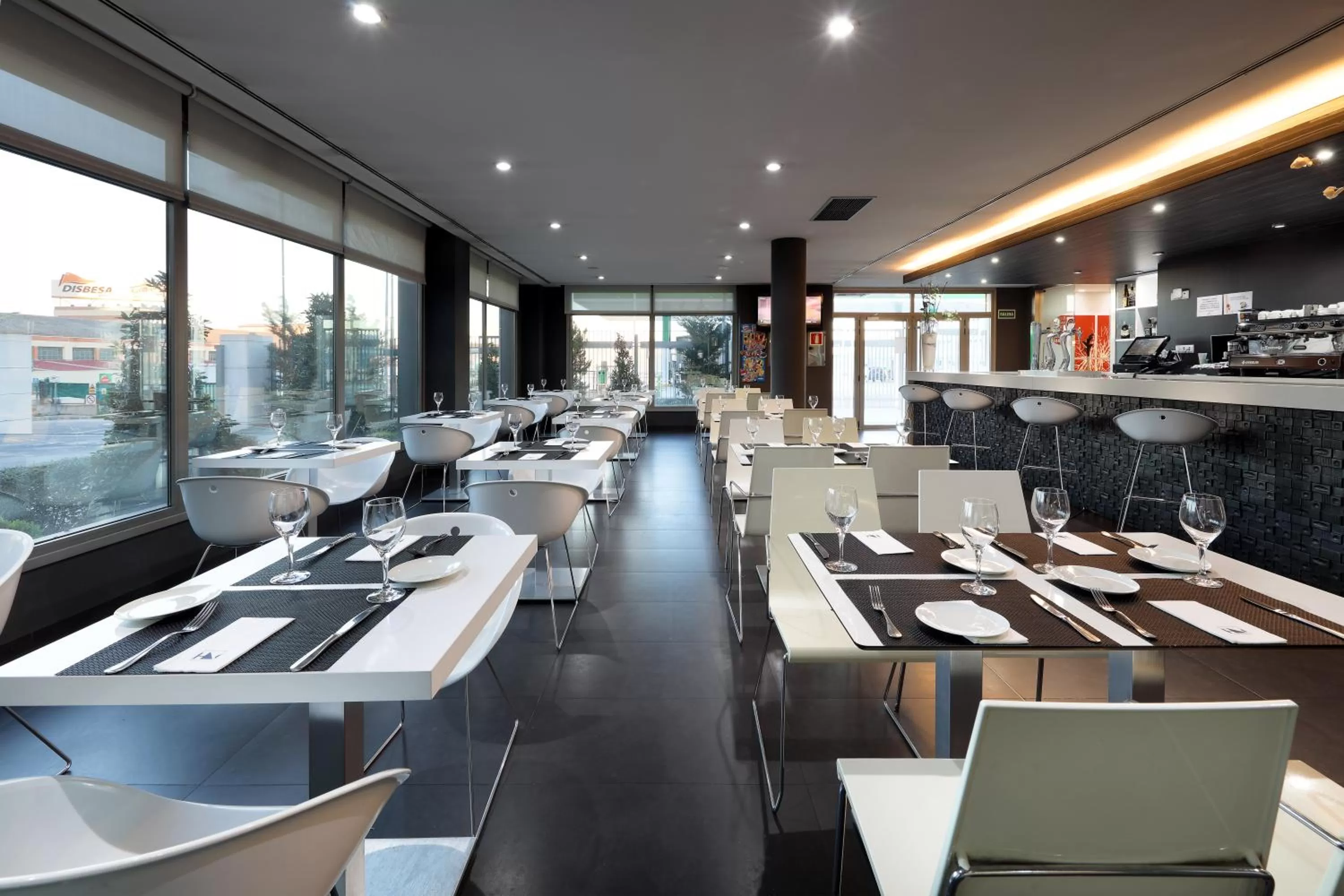 Restaurant/places to eat in Eurostars Arenas de Pinto