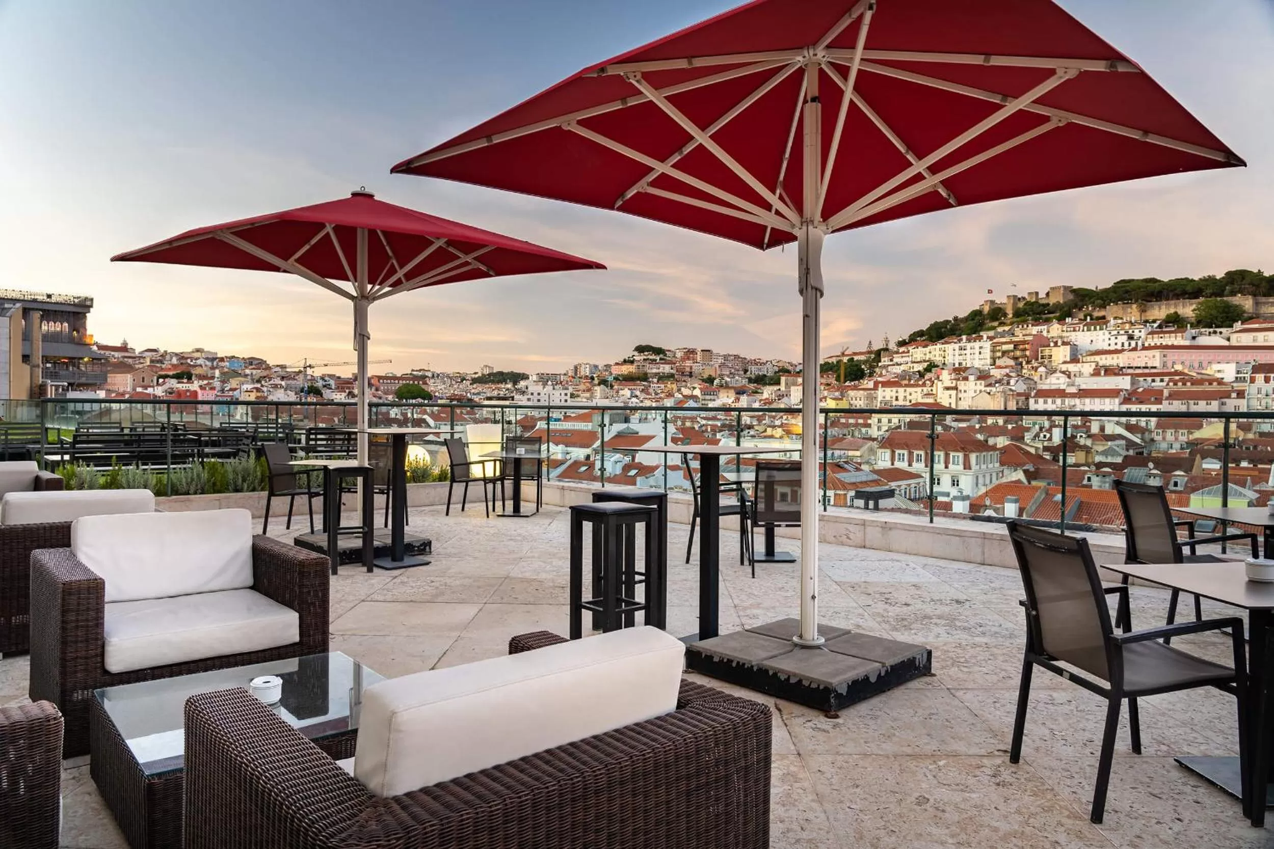 Restaurant/places to eat in Hotel do Chiado