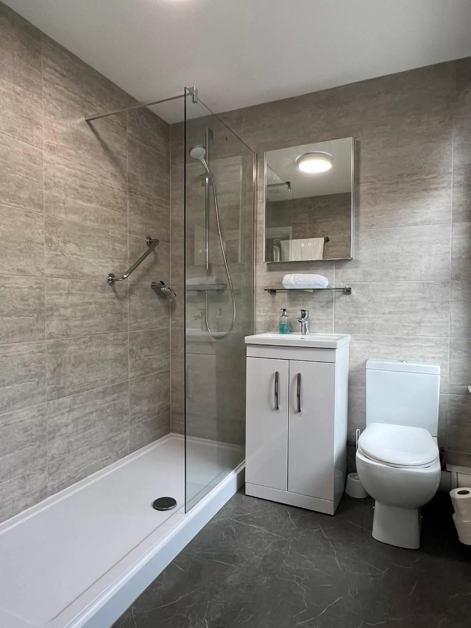 Bathroom in St Andrews Town Hotel