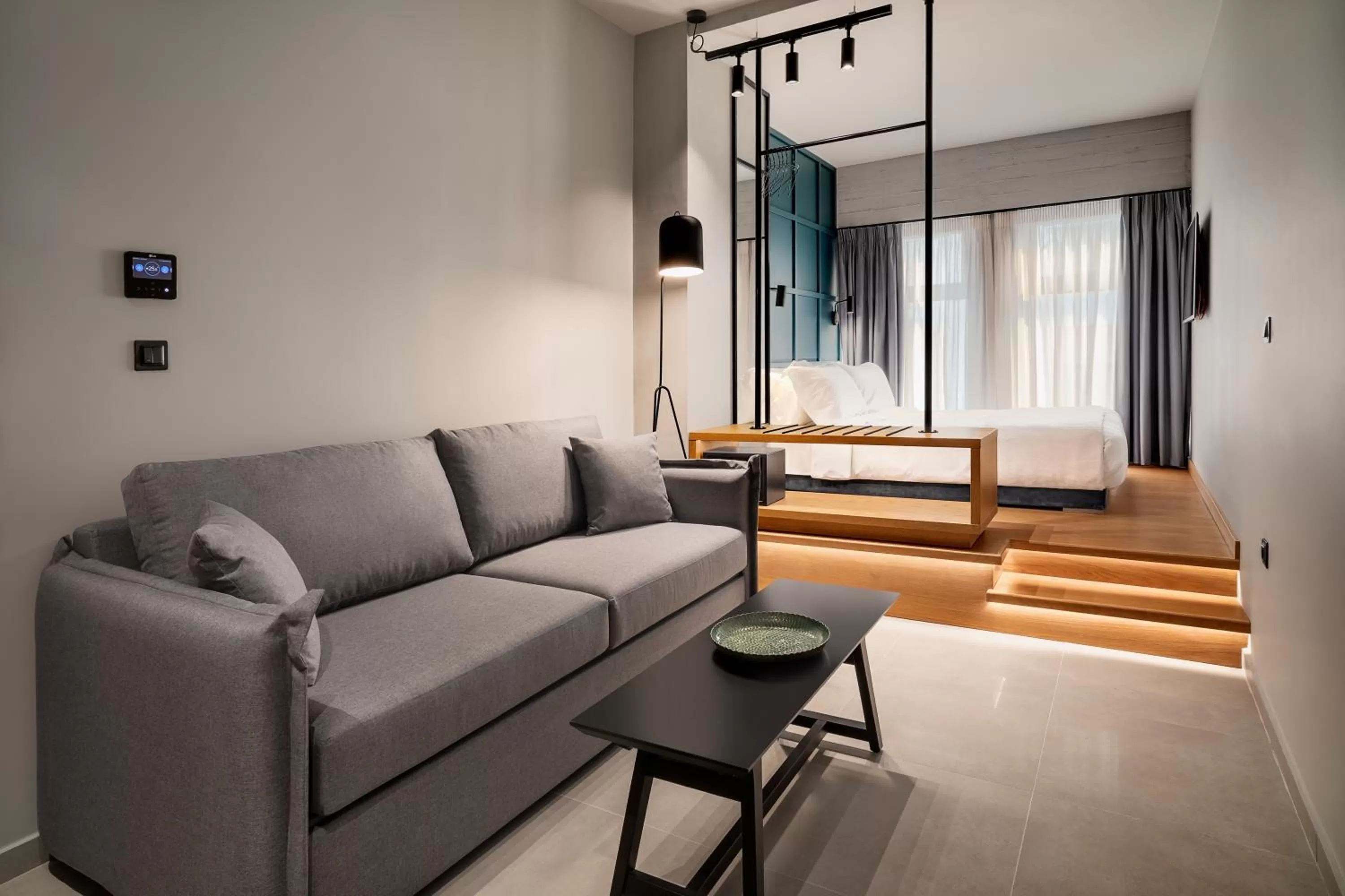 Bed in Bob W Athens Akadimia