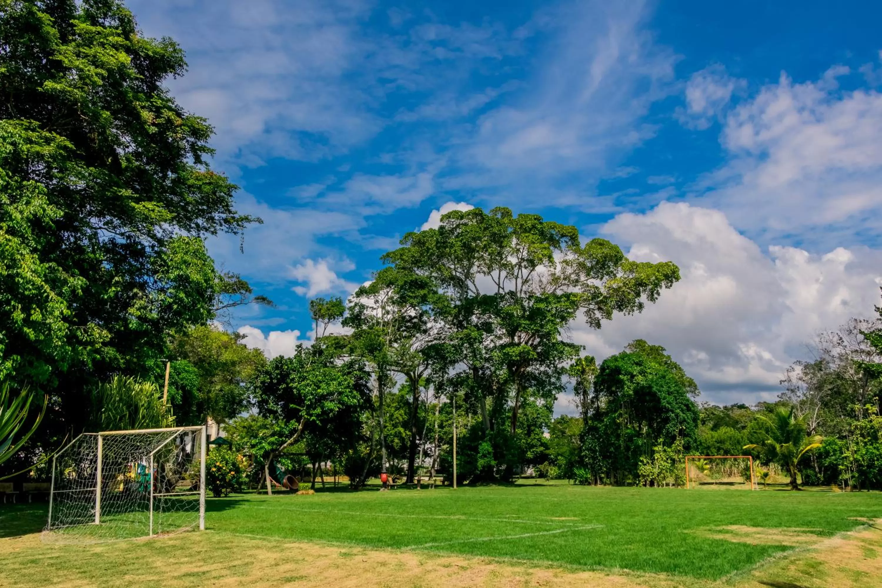 Garden in Bosque do Porto Praia Hotel