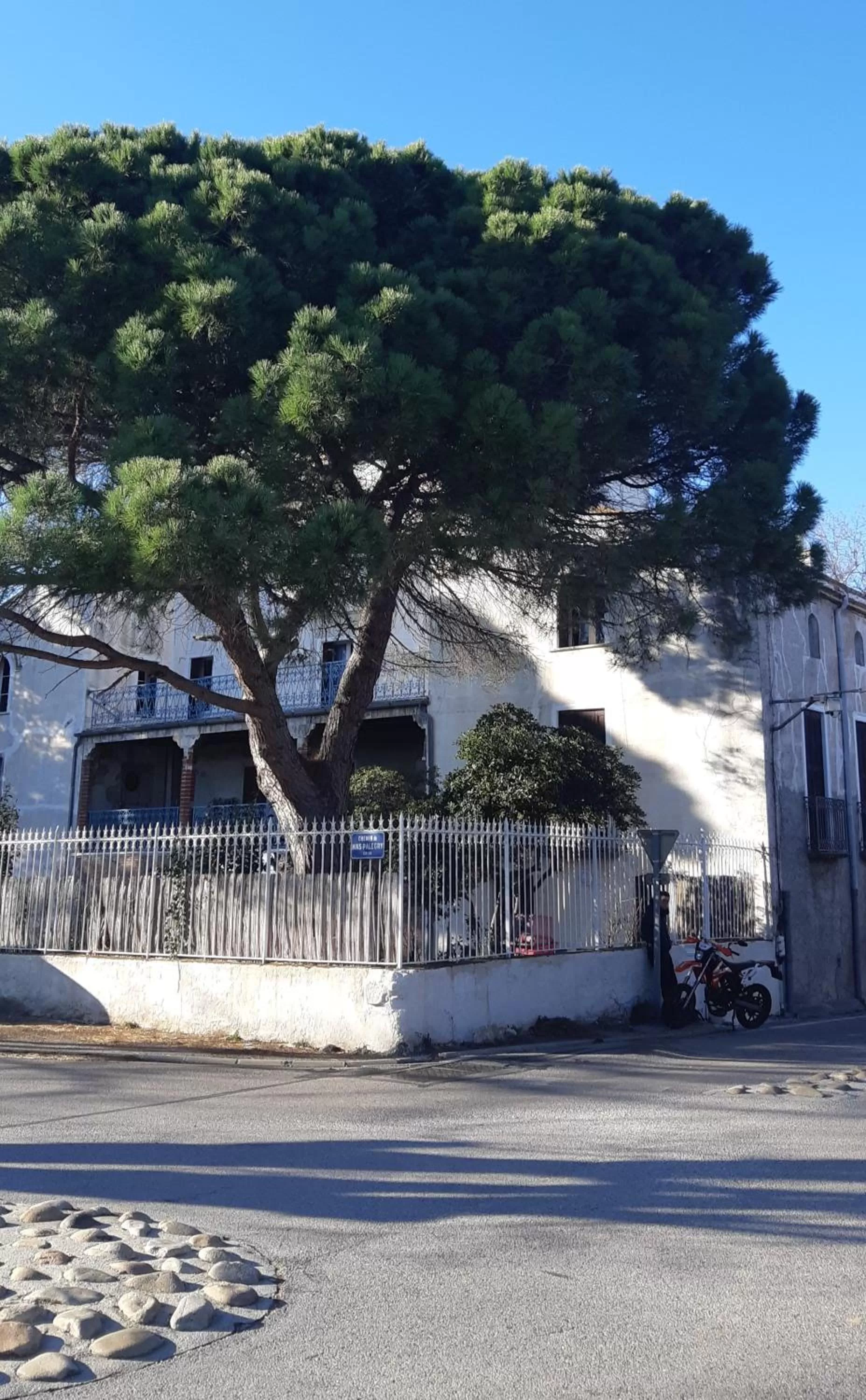 Property Building in Mas Palegry côté terrasse