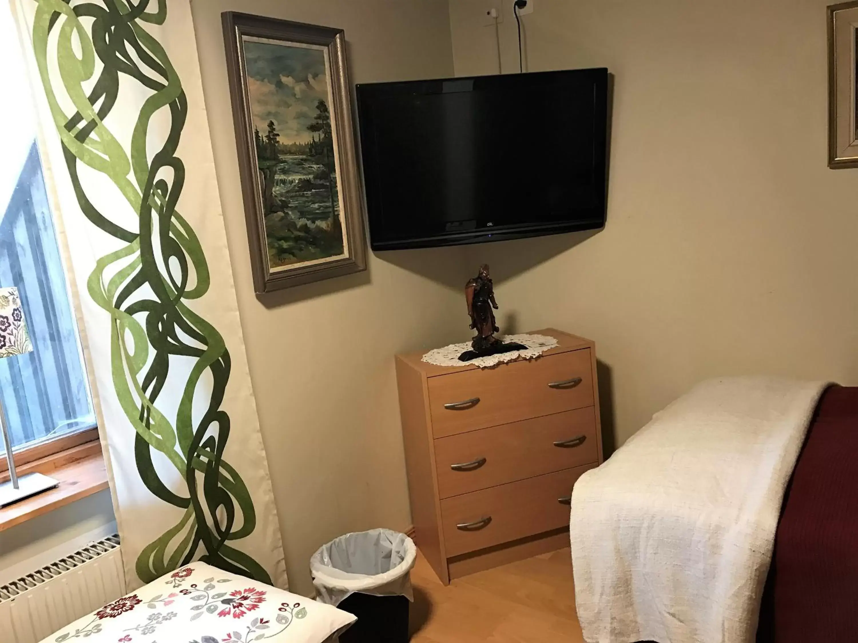 Double or Twin Room with Shared Bathroom in Mattisgården Bed & Breakfast Double or Twin Room with Shared Bathroom in Mattisgården Bed & Breakfast