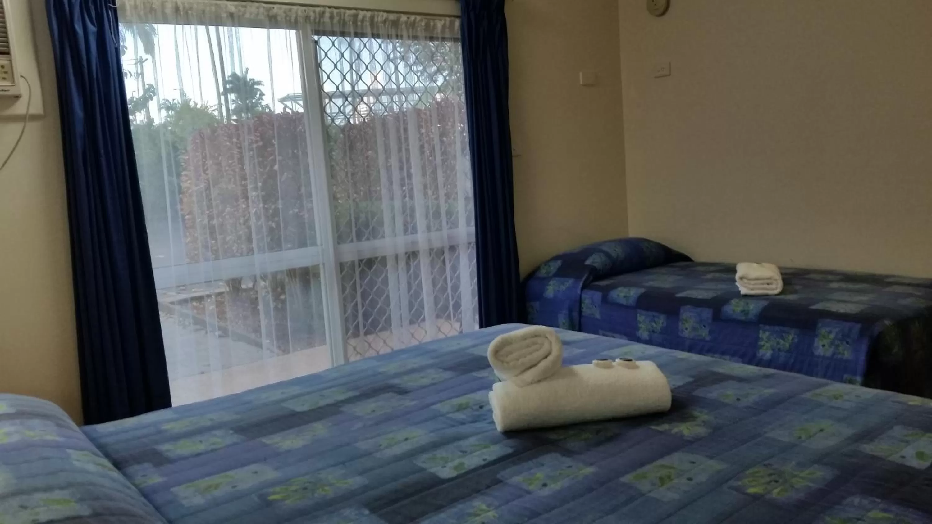 Bed in Cairns Gateway Resort