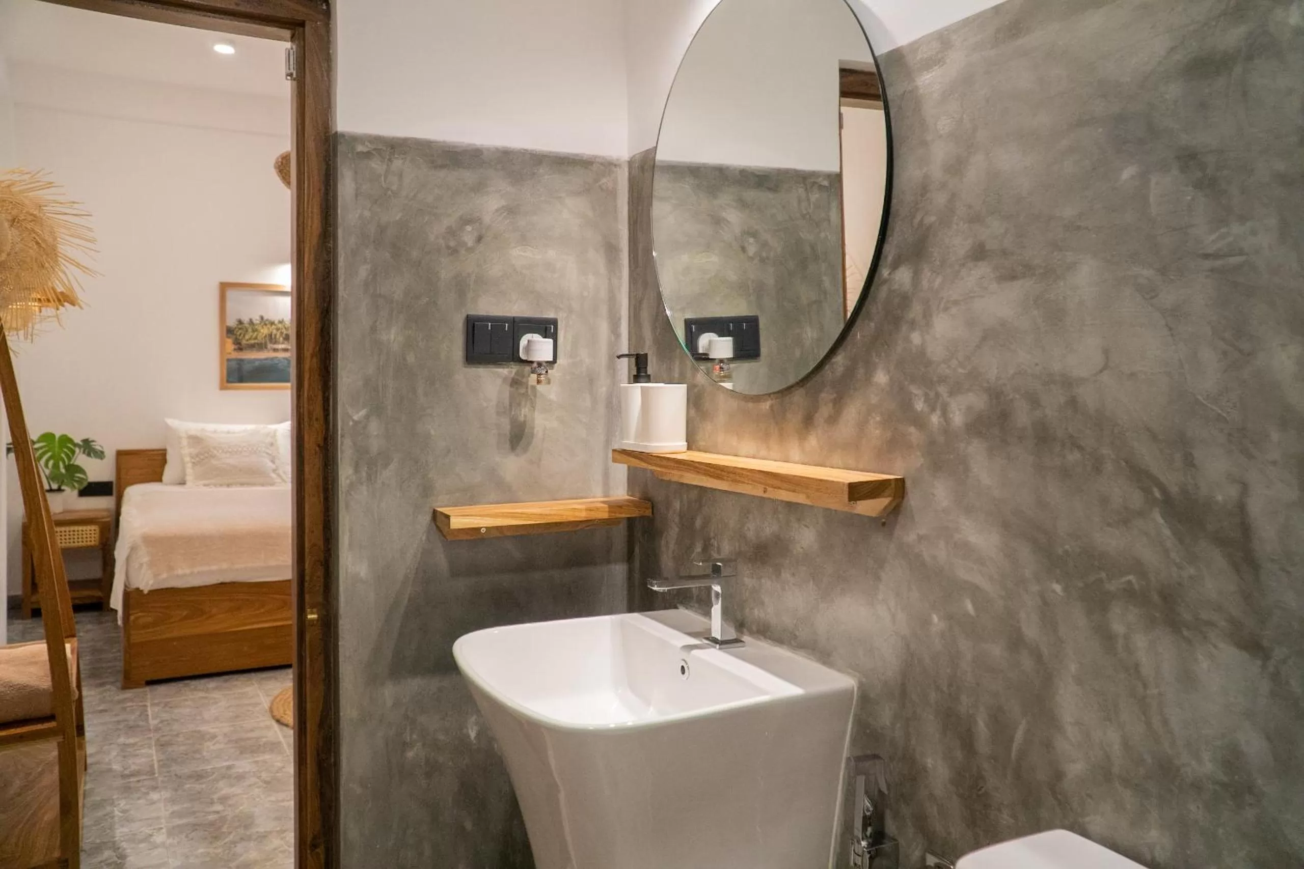 Bathroom in Lucky's Surf Camp