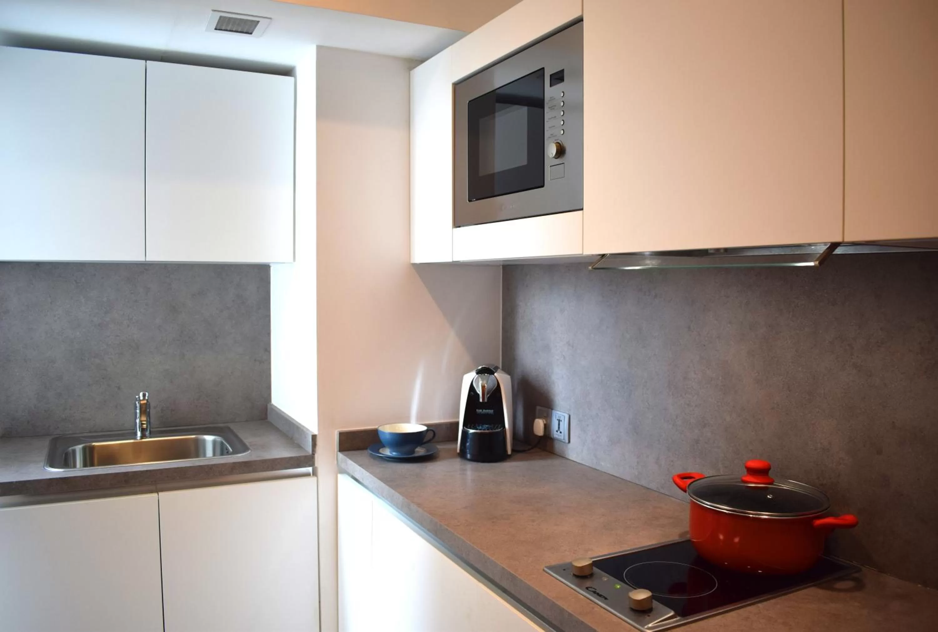 Kitchen or kitchenette in Jetwing Colombo Seven