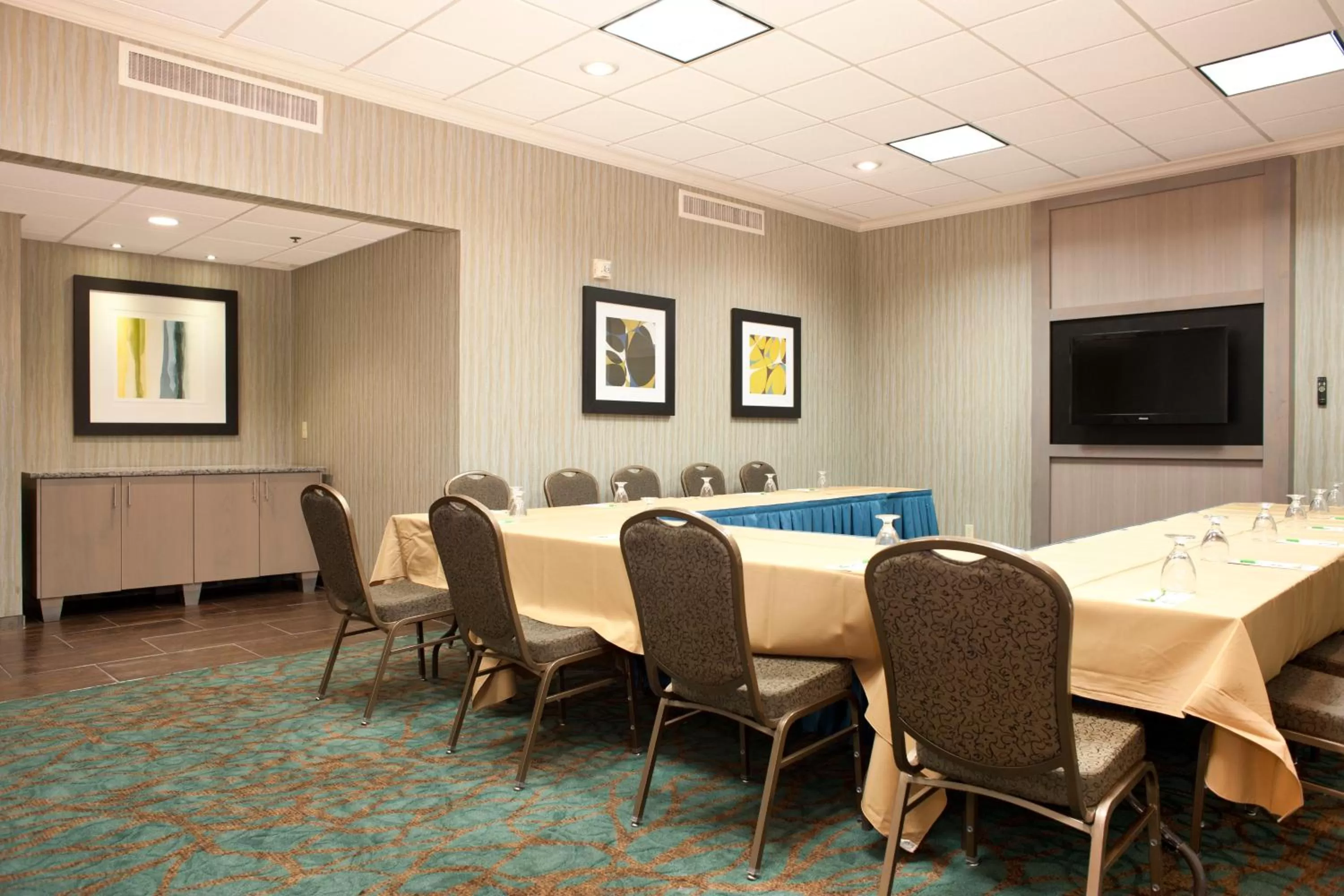 Meeting/conference room in Holiday Inn Rock Island-Quad Cities by IHG