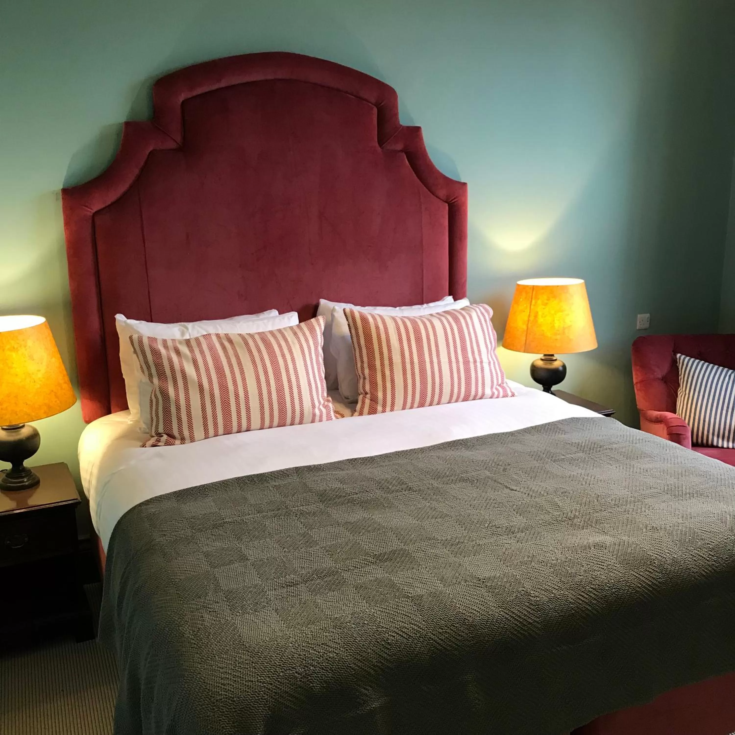 Bed in The Green Dragon Hotel