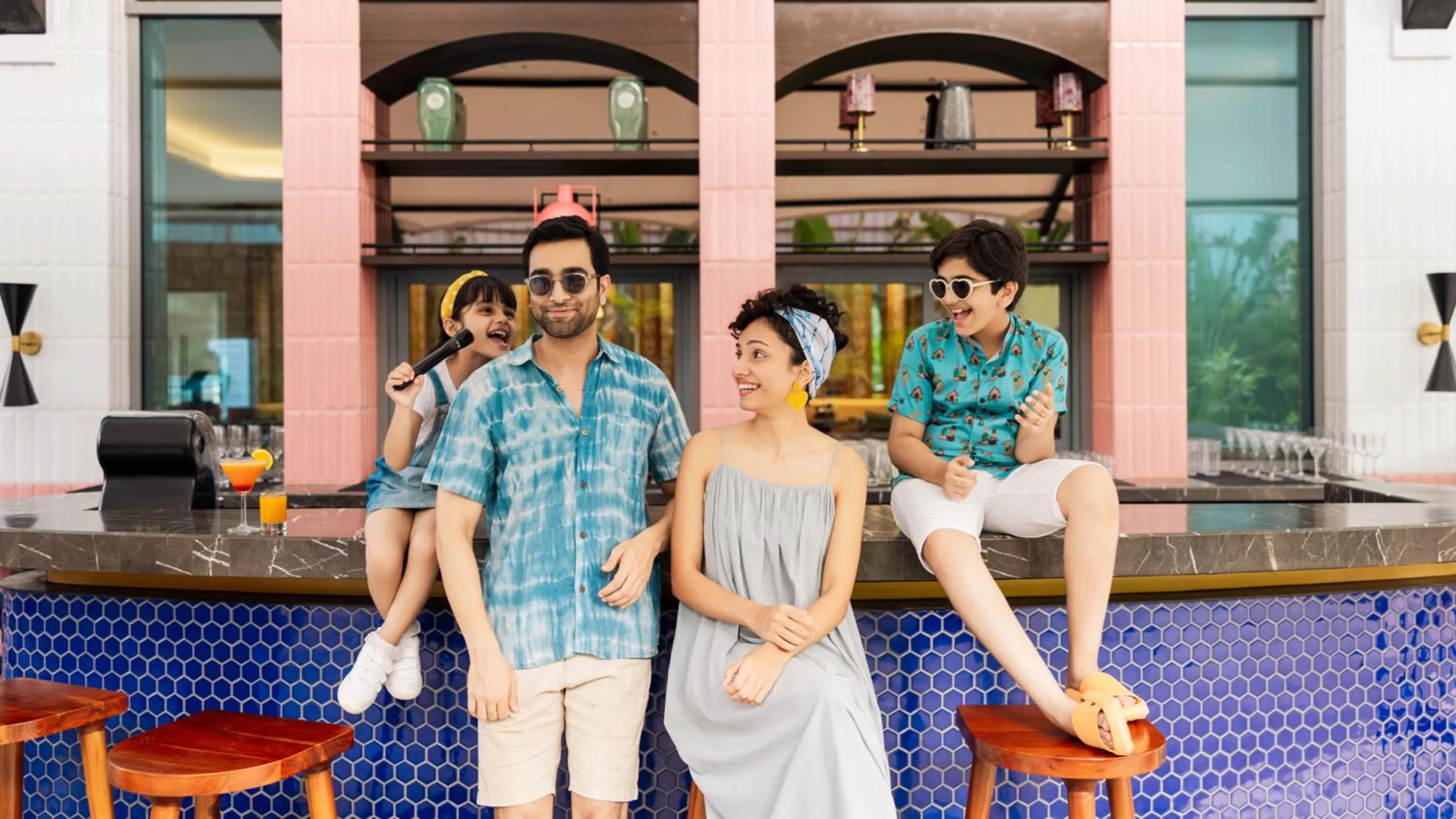 Lounge or bar in ibis Styles Goa Vagator - An Accor Brand