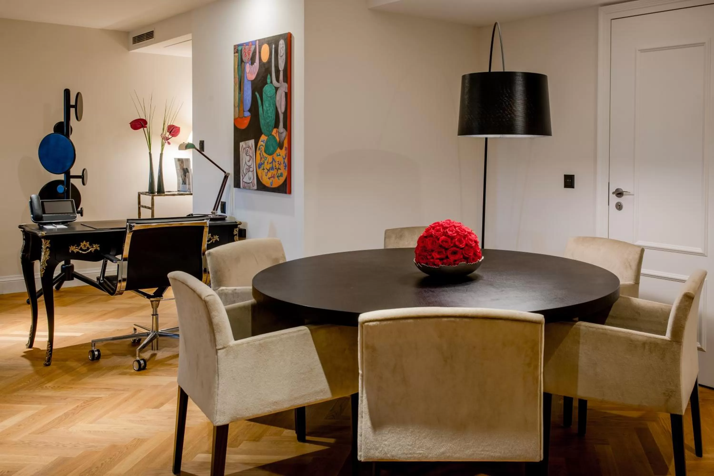 Seating area in Hotel Schweizerhof Bern & Spa