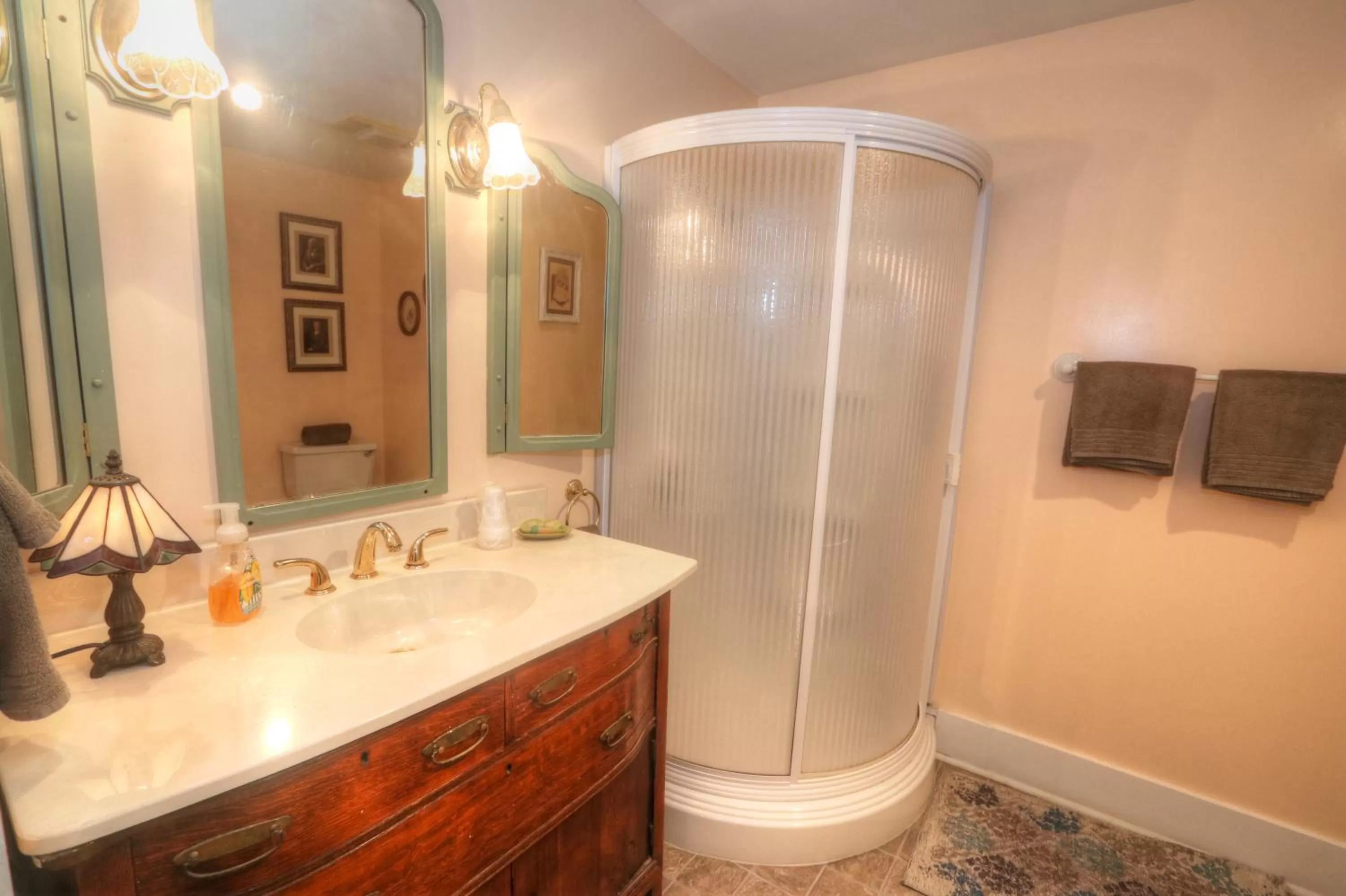 Bathroom in Hidden Springs Bed and Breakfast
