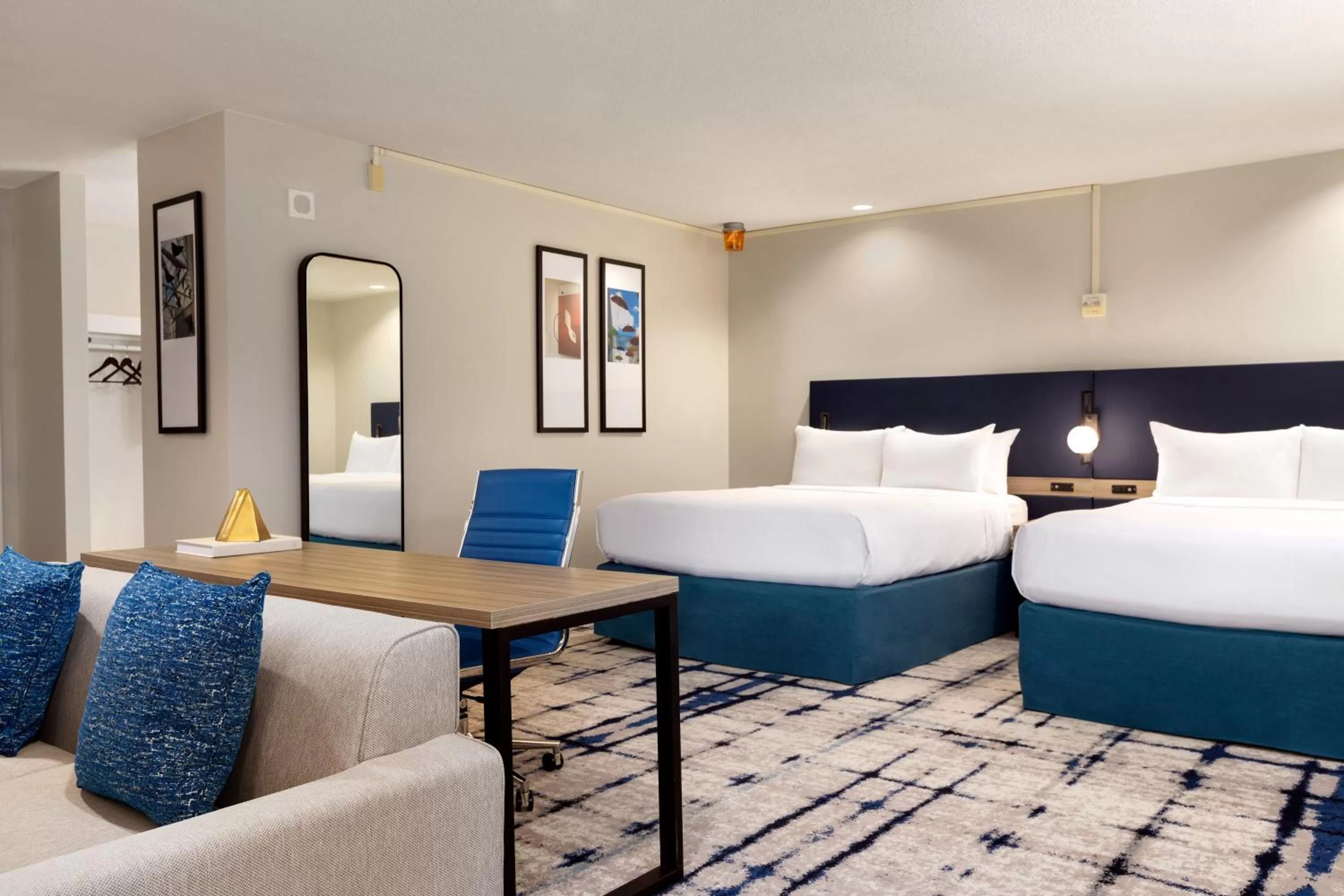 Bed in Crowne Plaza College Park - Washington DC by IHG