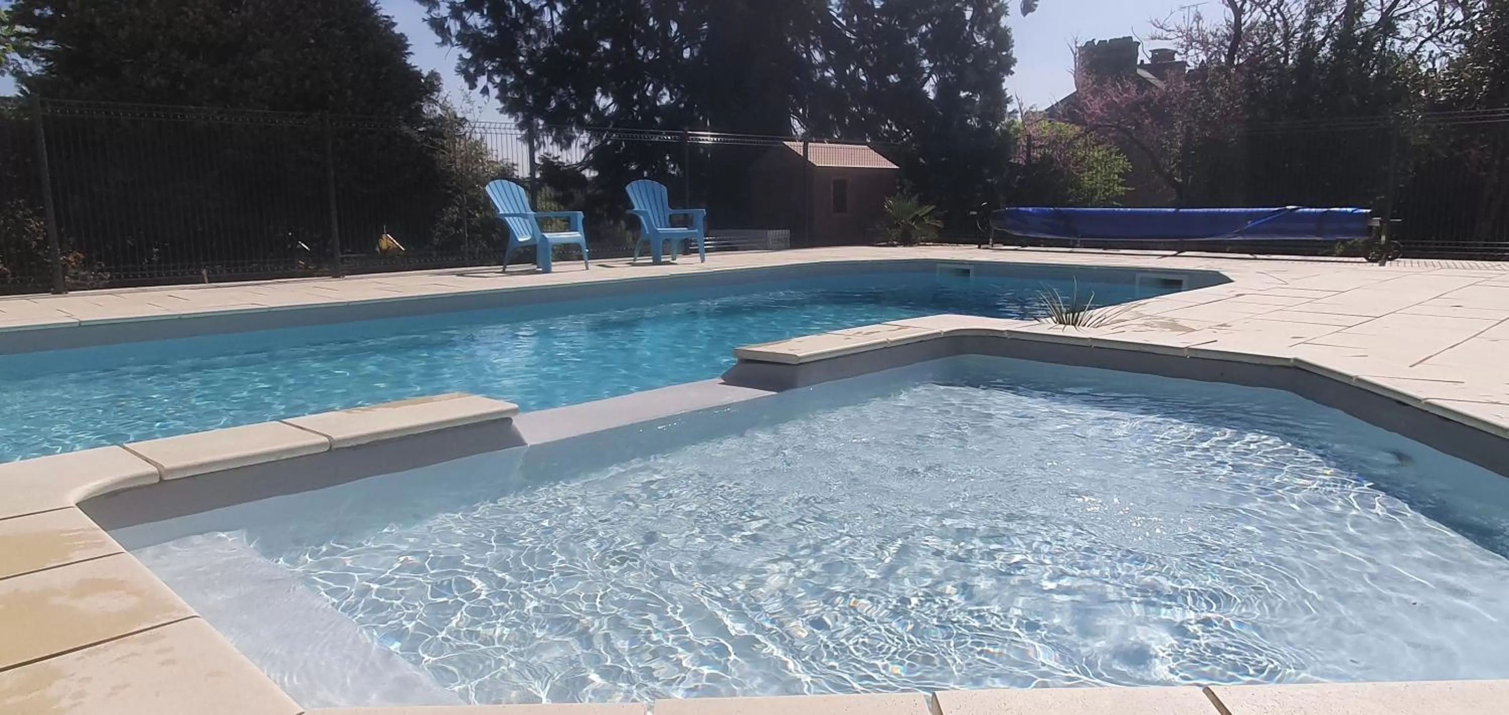 Swimming pool in Cosy Er Lann Chambres d'Hôtes