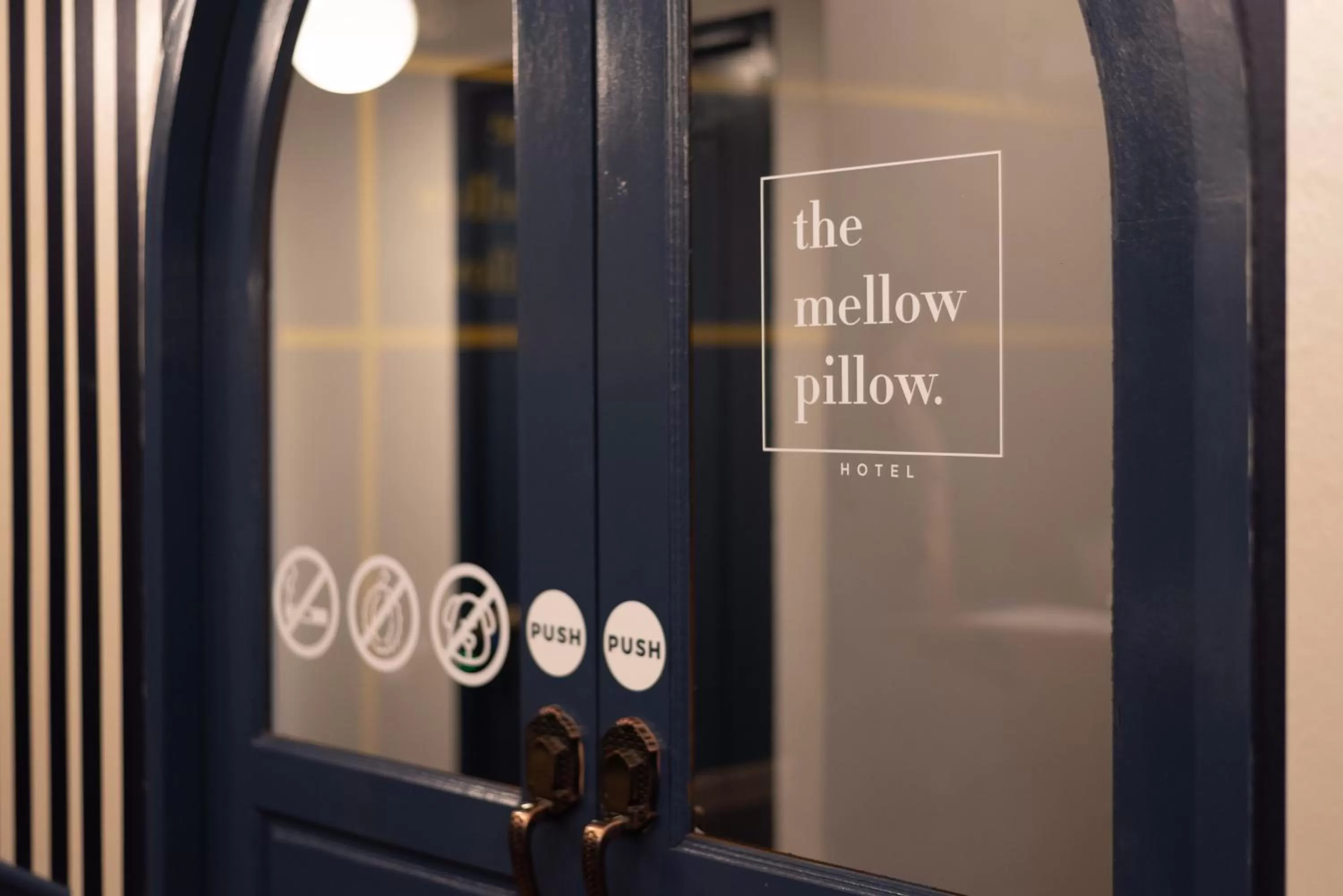 Logo/Certificate/Sign in The Mellow Pillow Hotel @ Chiang Mai Gate