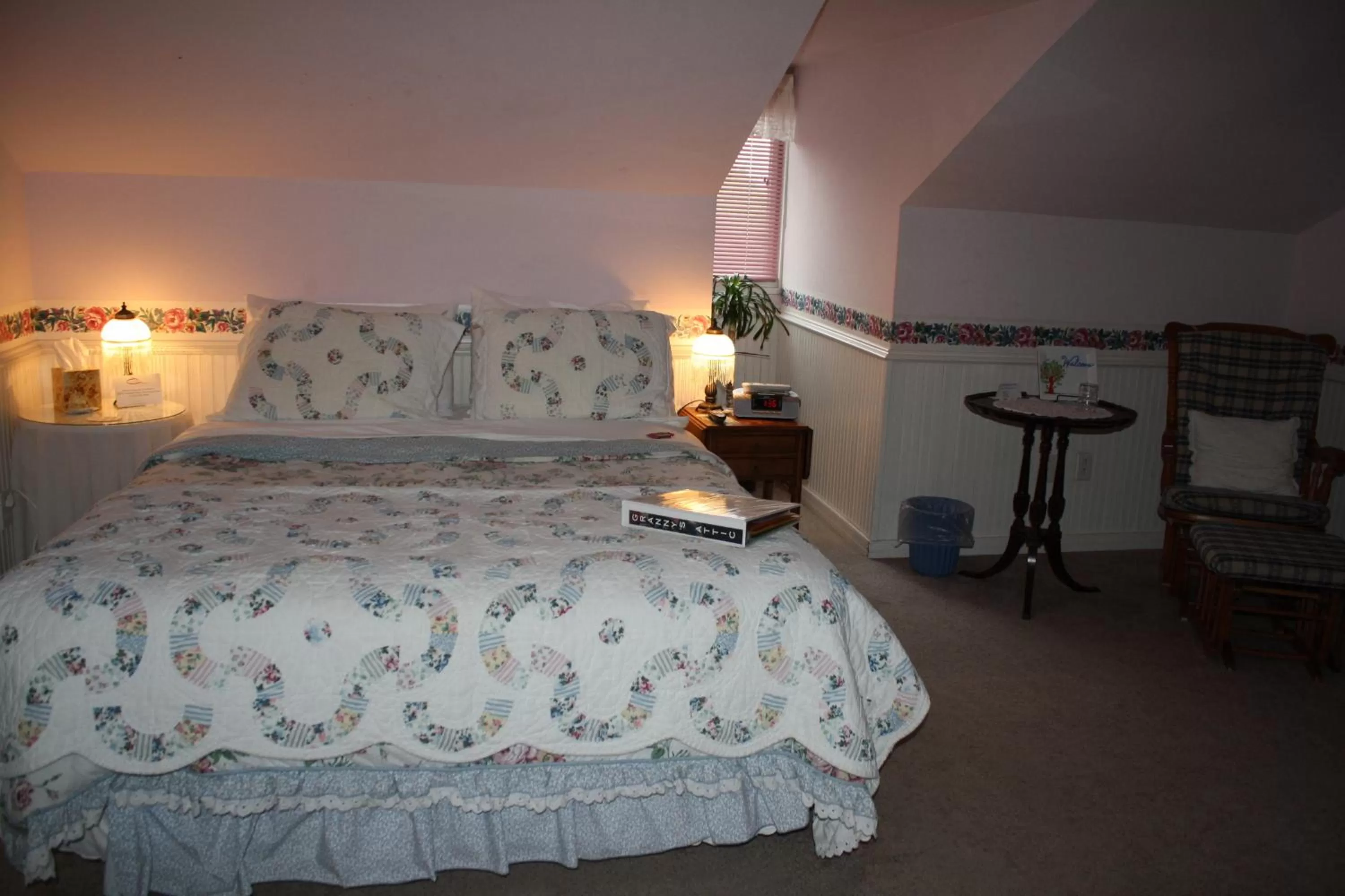 Decorative detail, Bed in Woodrow House Bed & Breakfast