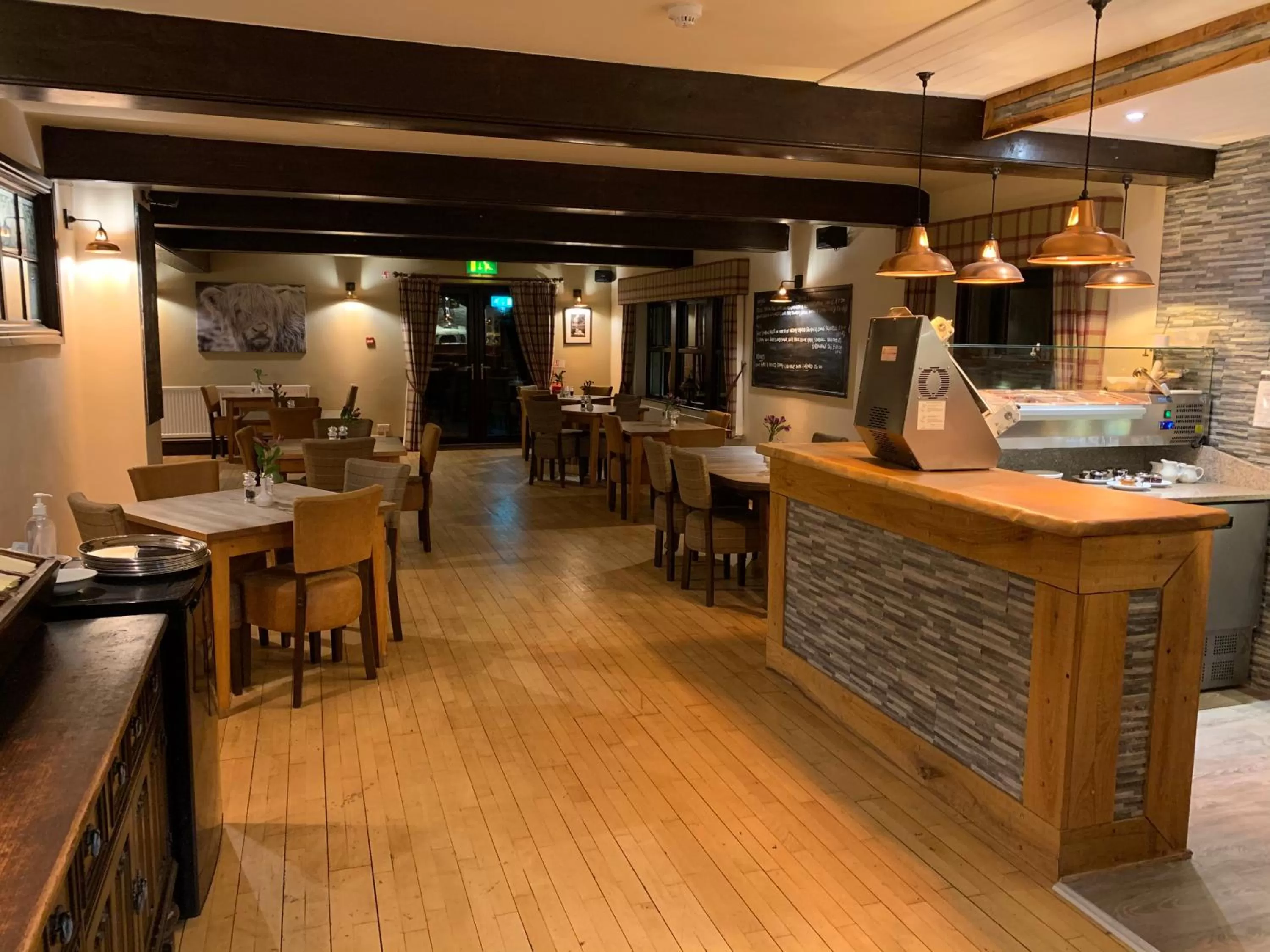 Dining area in Wellington Inn
