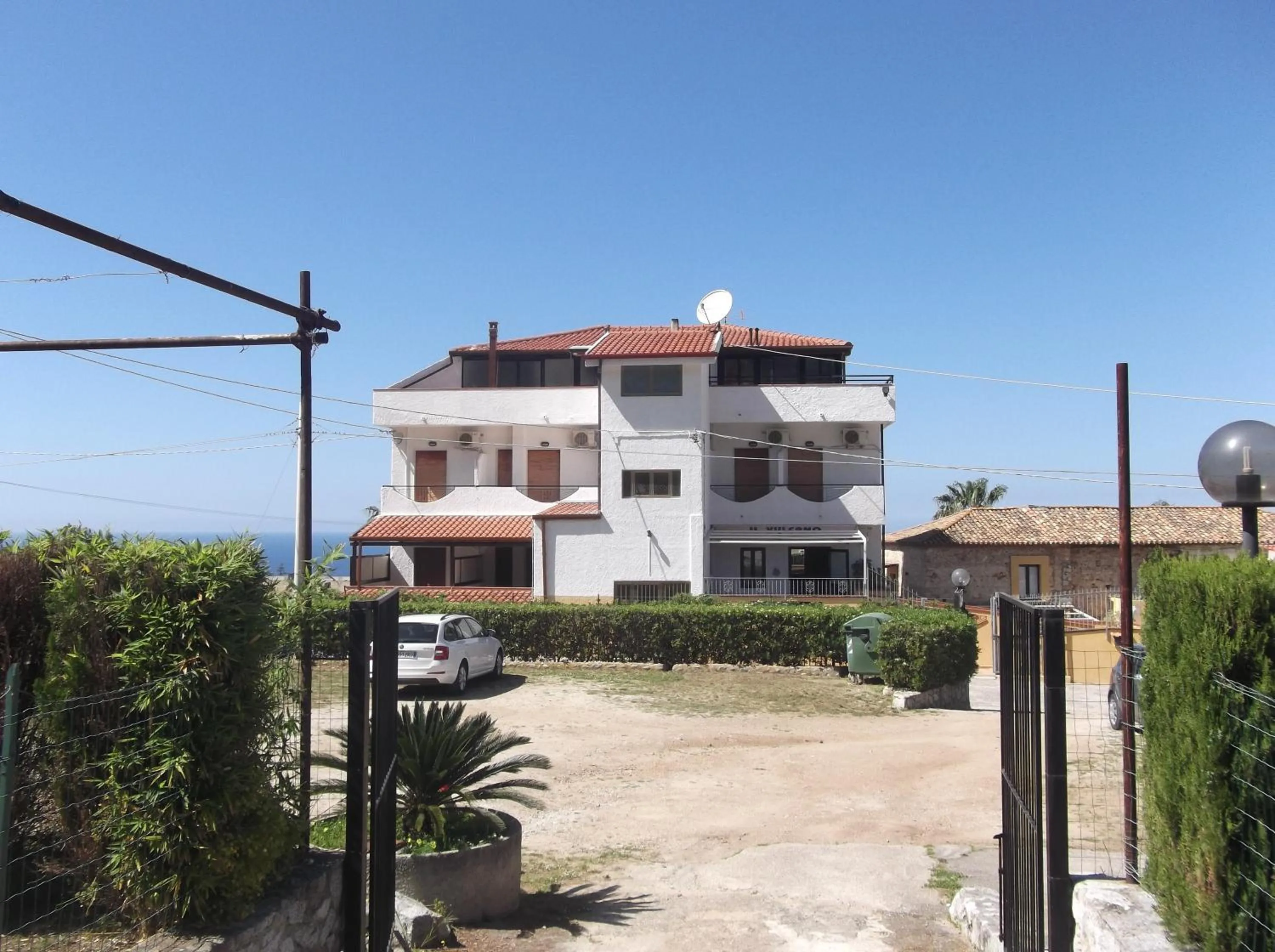 Property building in Hotel Il Vulcano