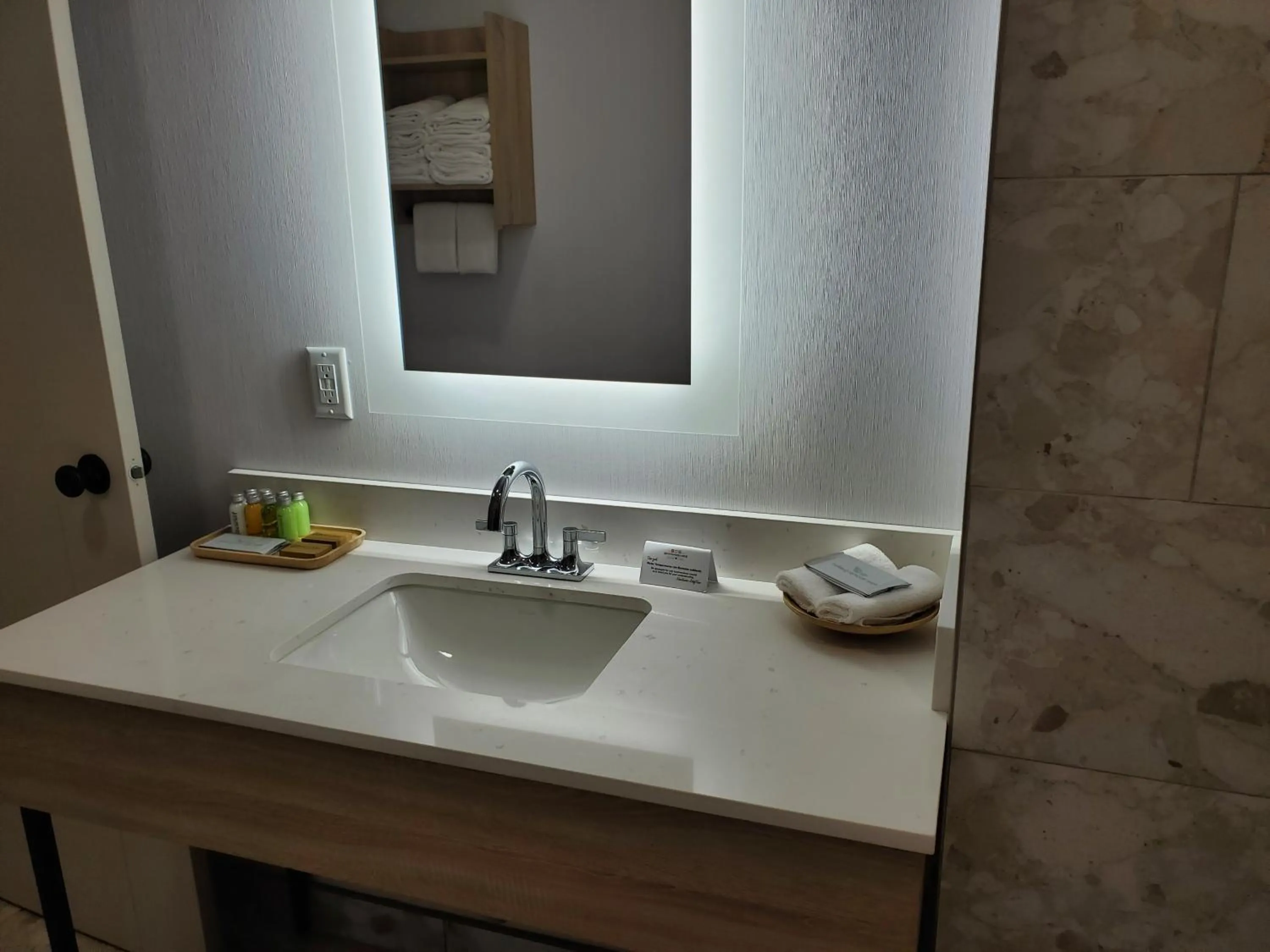 Bathroom in Mountaineer Lodge