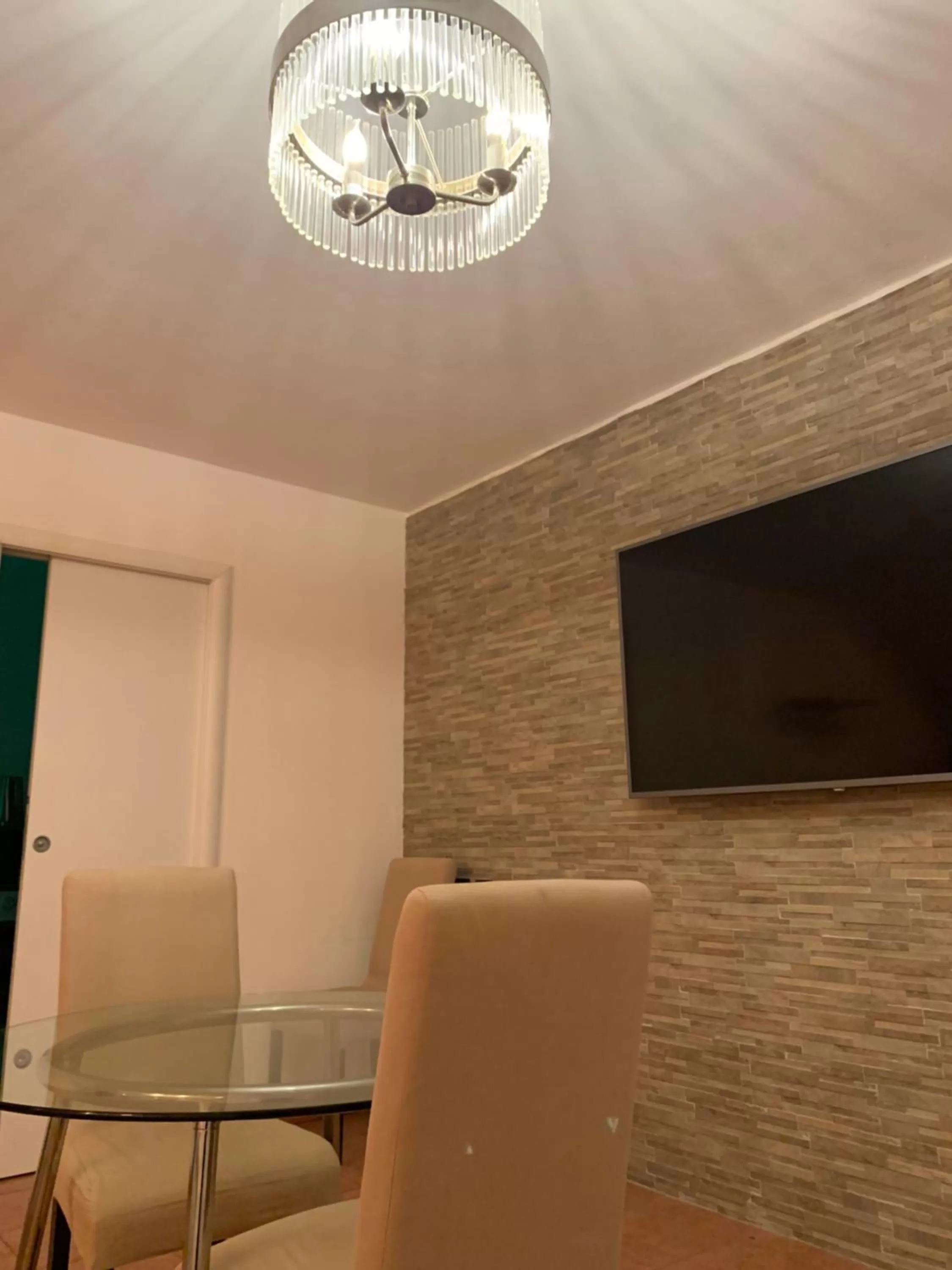 TV/Entertainment Center in Tortona52