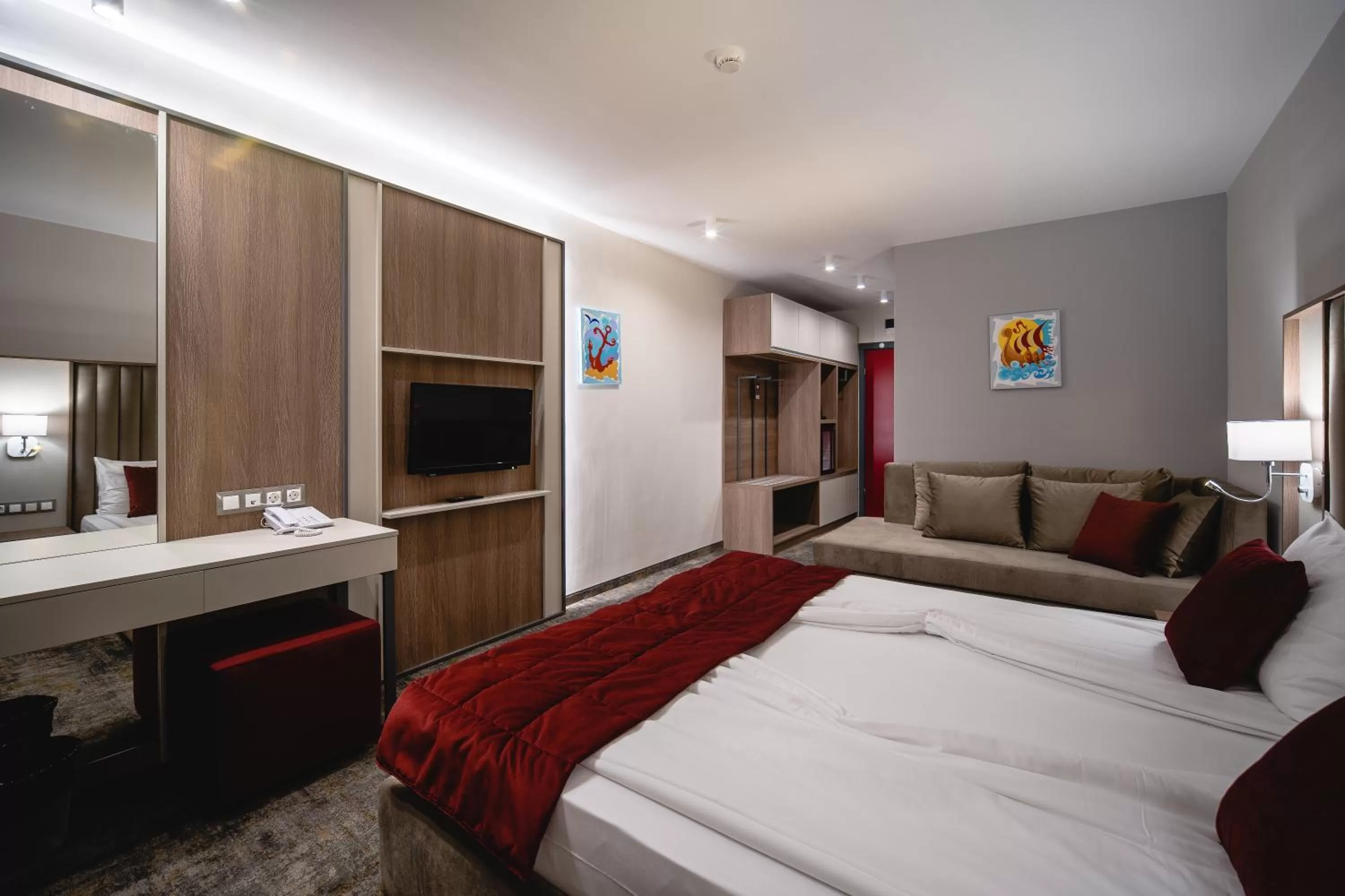 Photo of the whole room, Bed in Saint George Hotel & Medical Spa