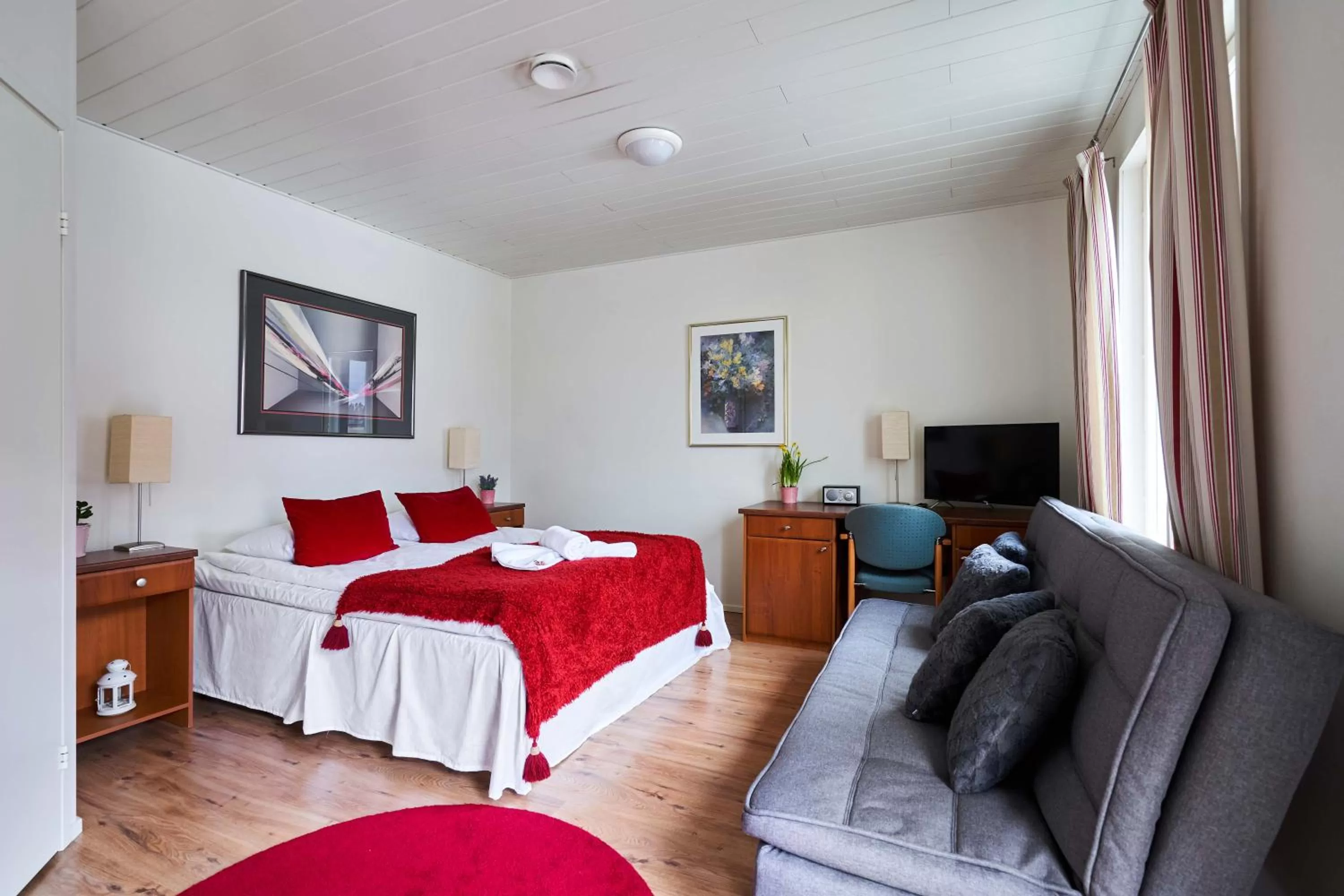 Photo of the whole room, Bed in Hotel Villa Molnby