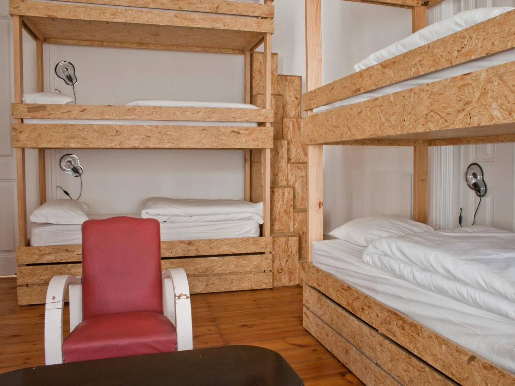 Bed in 9-Bed Mixed Dormitory Room in Independente Príncipe Real