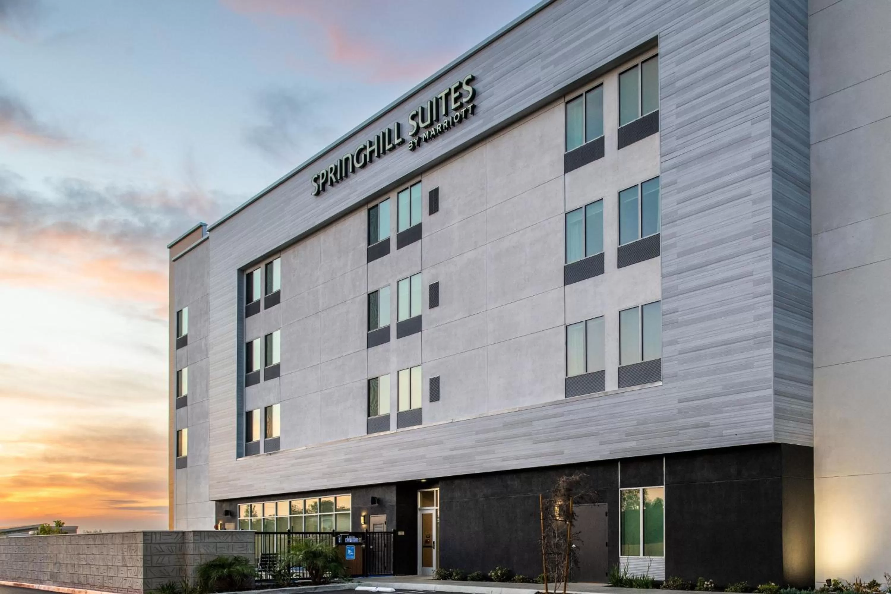 Property building in SpringHill Suites by Marriott Riverside Redlands