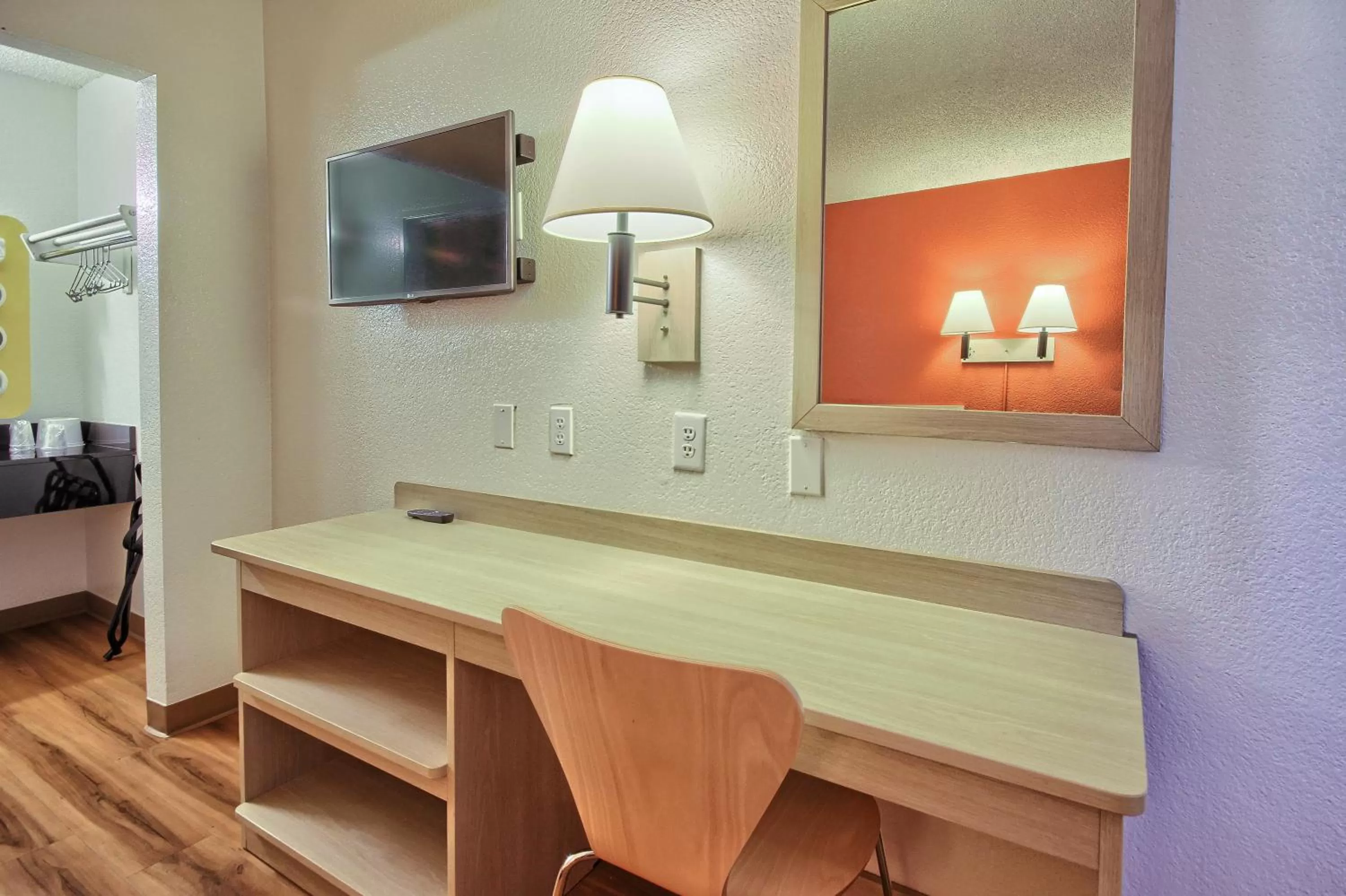 Bedroom in Motel 6-Fresno, CA - Blackstone South