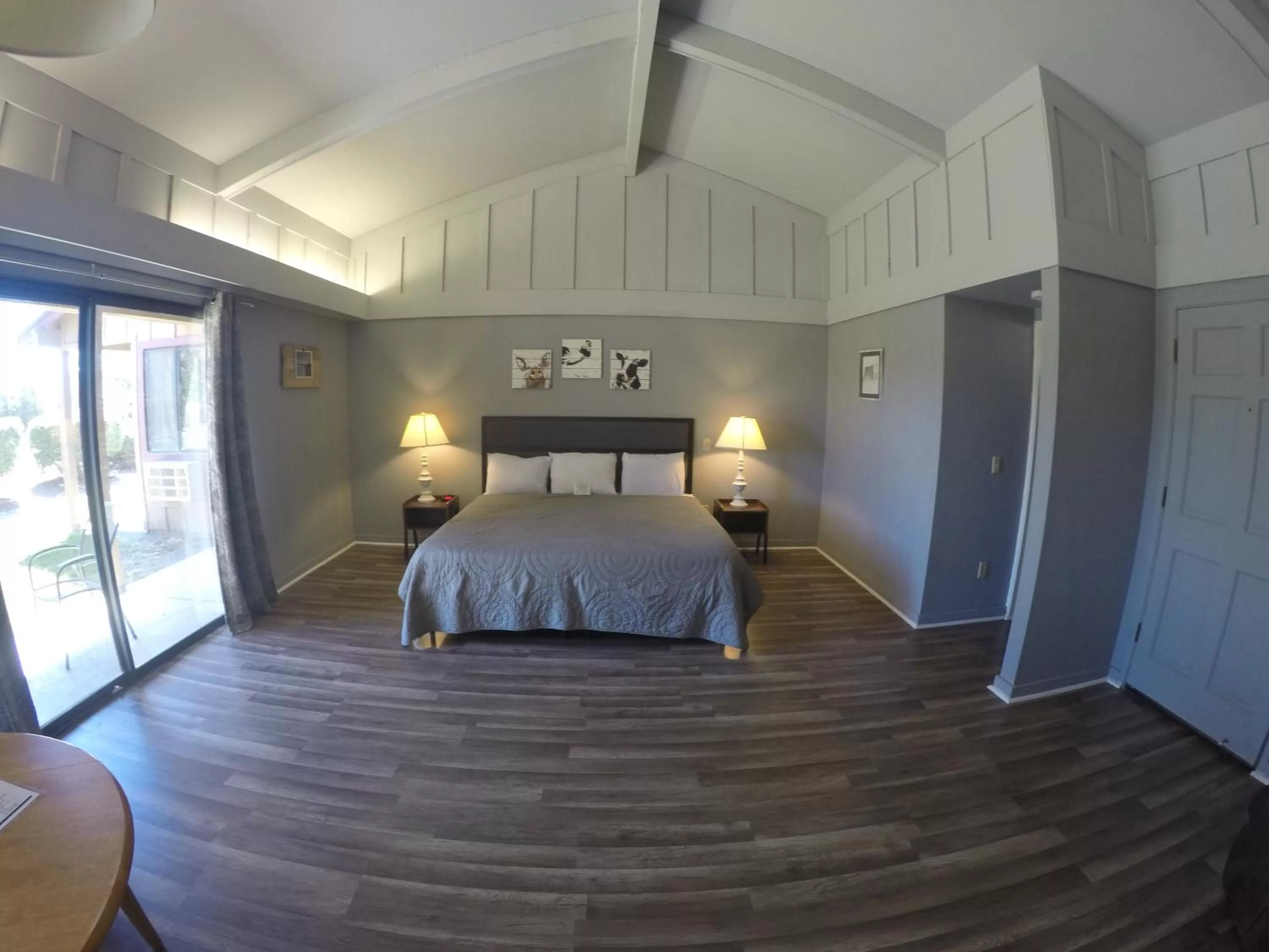 Bed in Ridgemark Golf Club and Resort