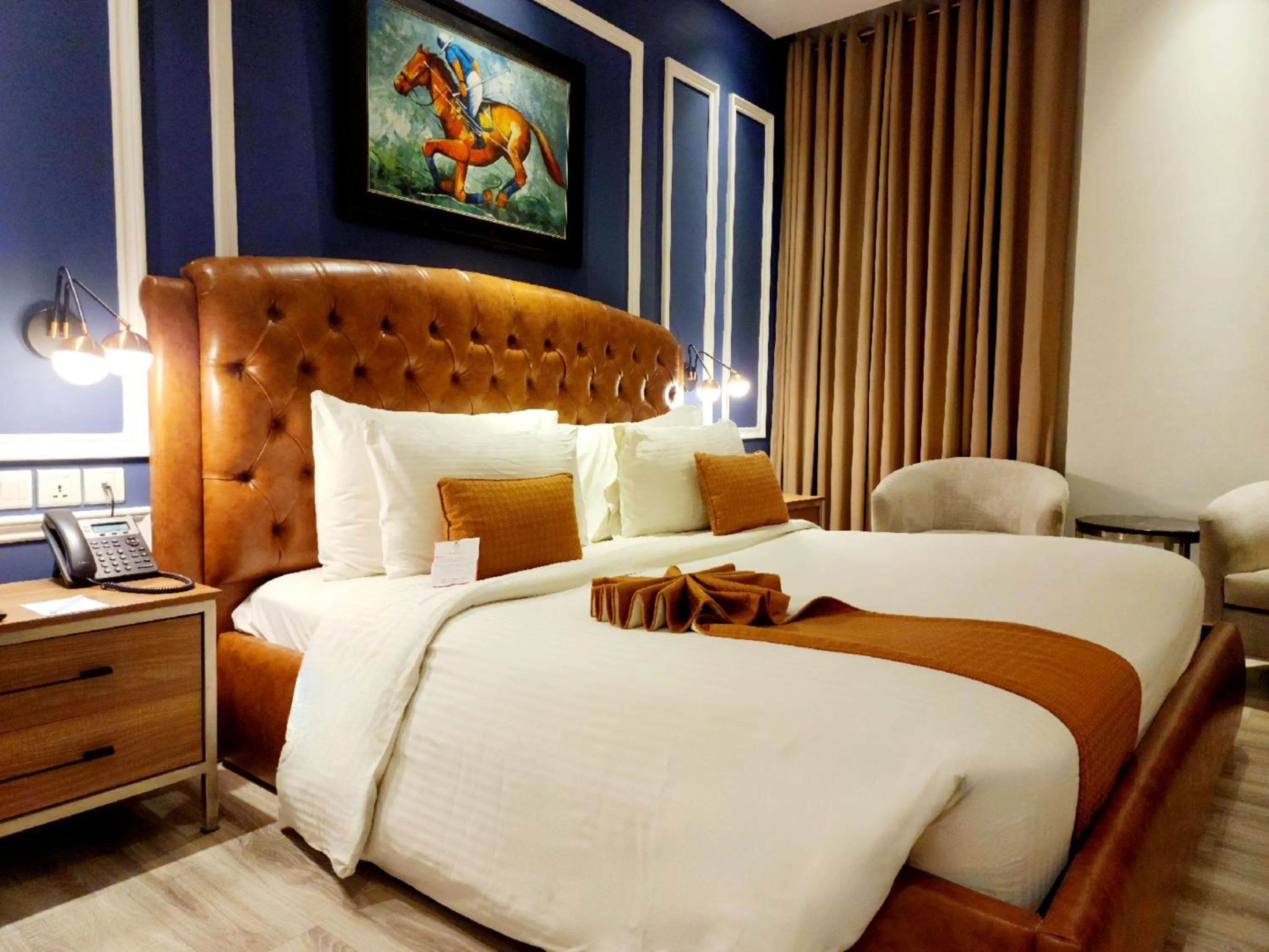 Bed in Best Western Premier Hotel Gulberg Lahore