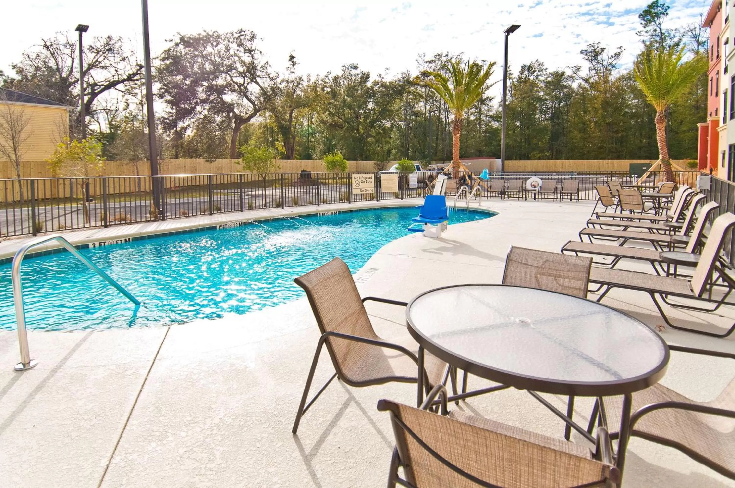 Pool view in Hampton Inn & Suites Pensacola/I-10 Pine Forest Road