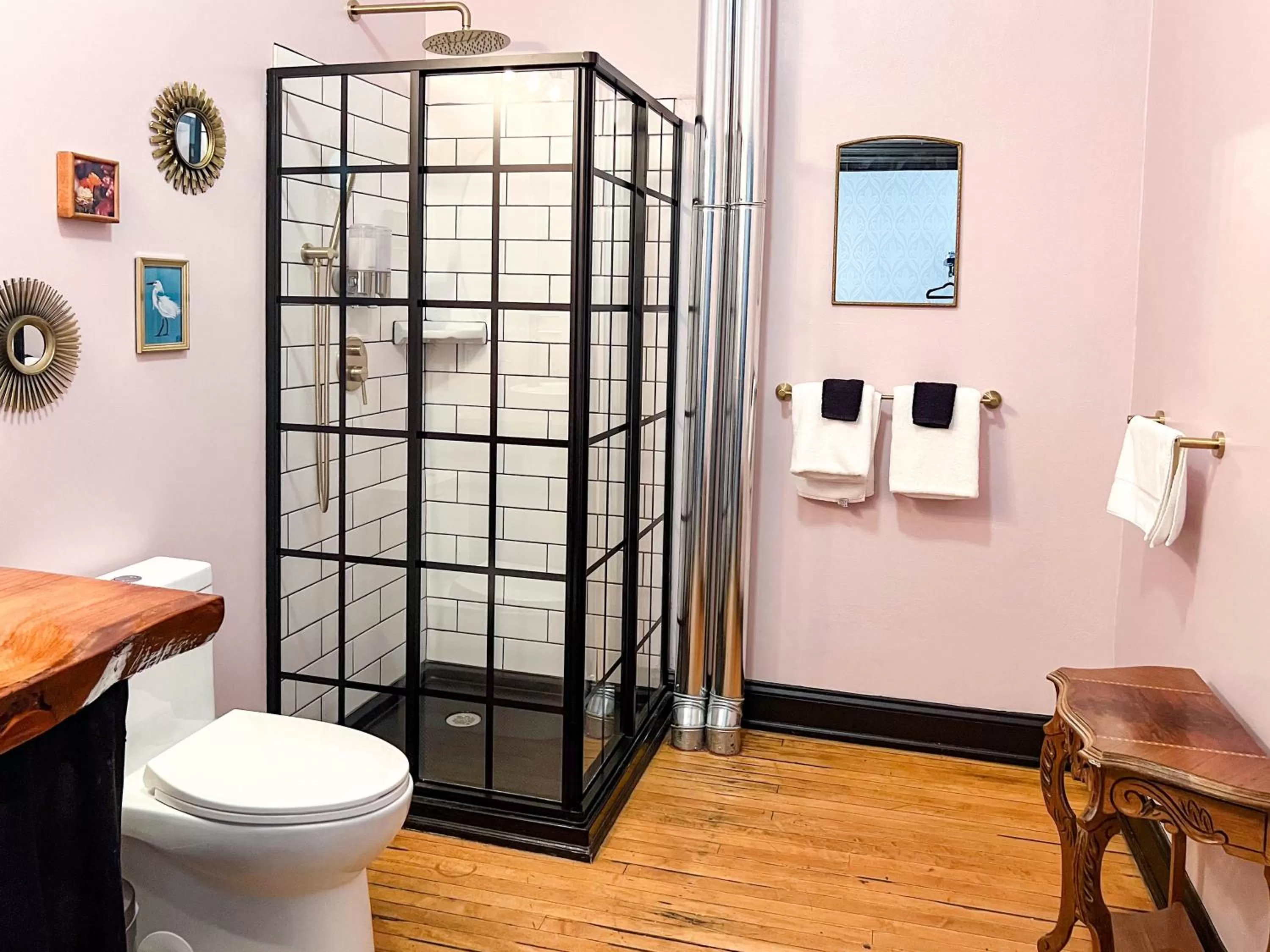 Shower in The Oliver Inn