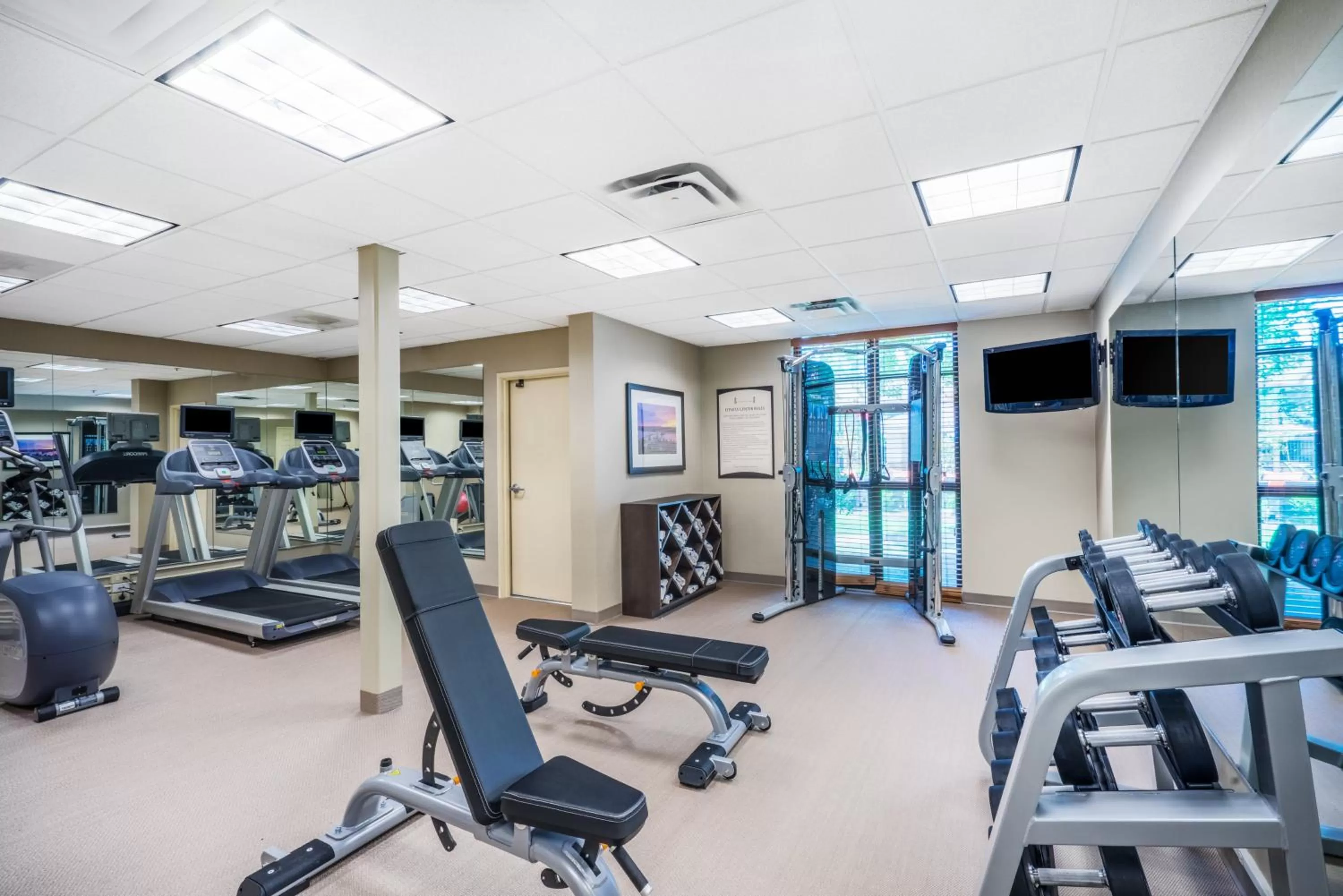 Fitness centre/facilities in Staybridge Suites Memphis-Poplar Ave East by IHG
