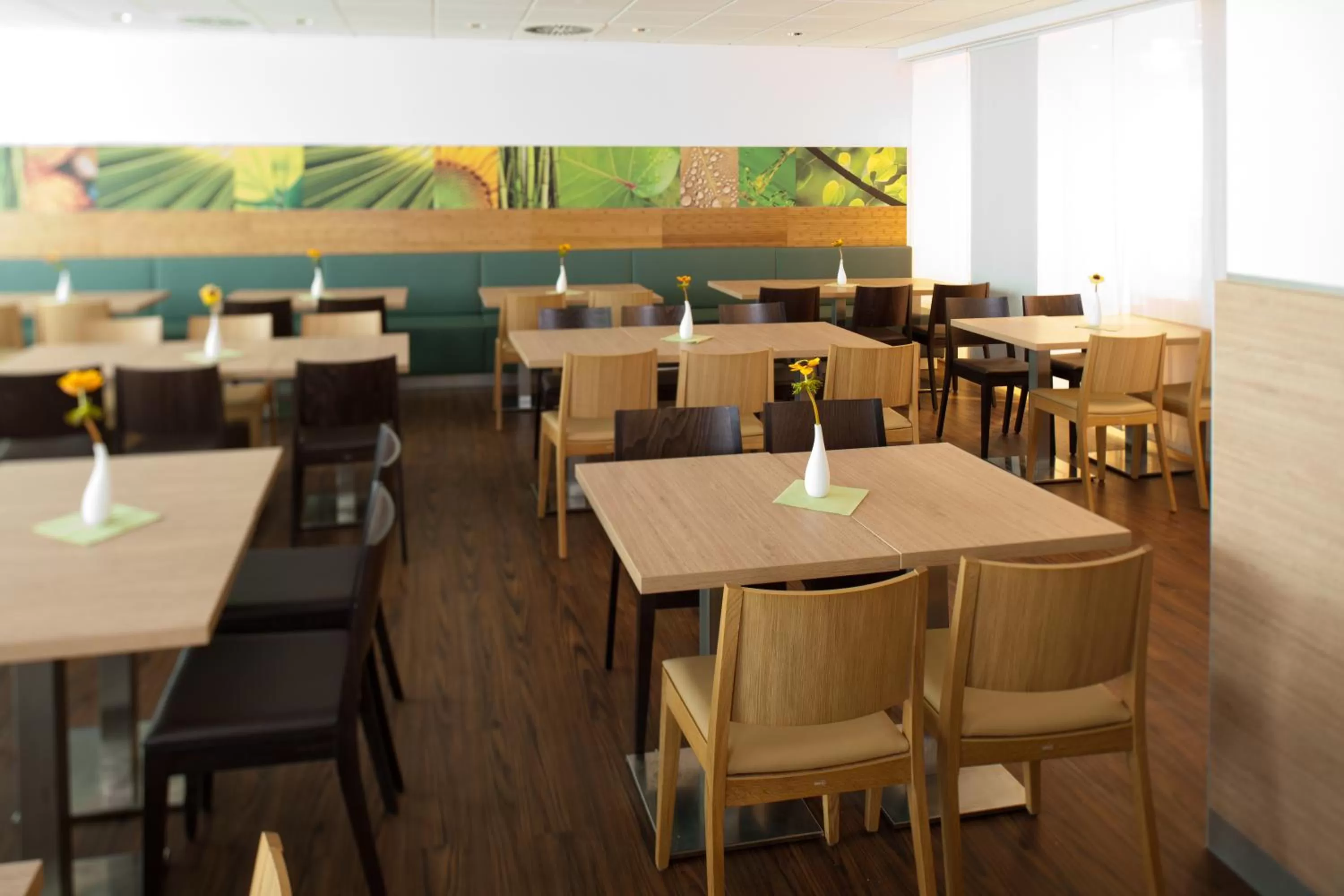 Restaurant/places to eat in ibis Augsburg Hauptbahnhof