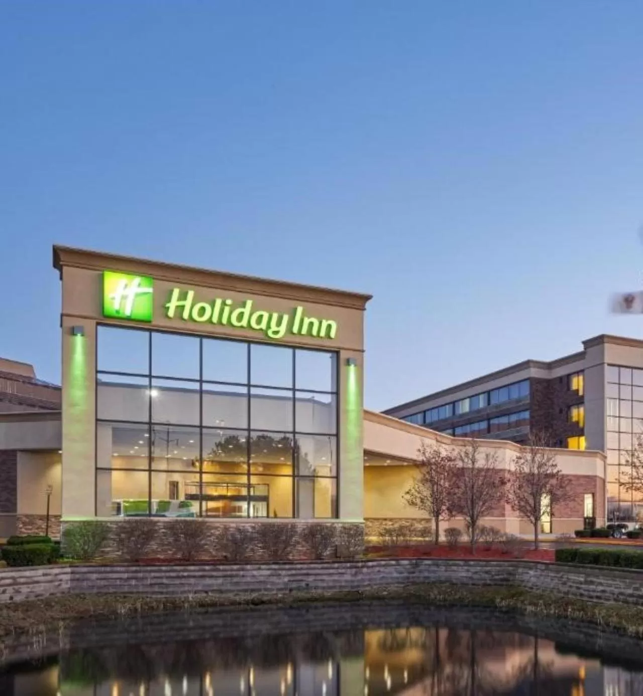 Property building in Holiday Inn Chicago Matteson Conference Center by IHG