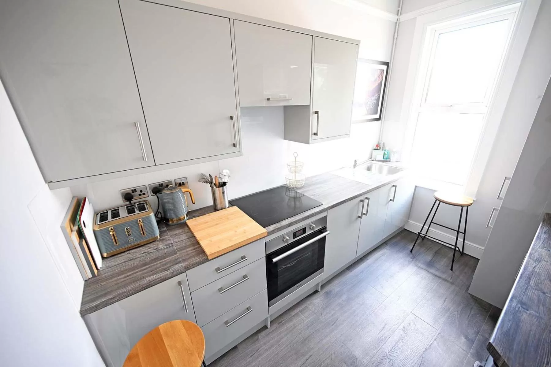 Communal kitchen, Kitchen/Kitchenette in The Hathaways