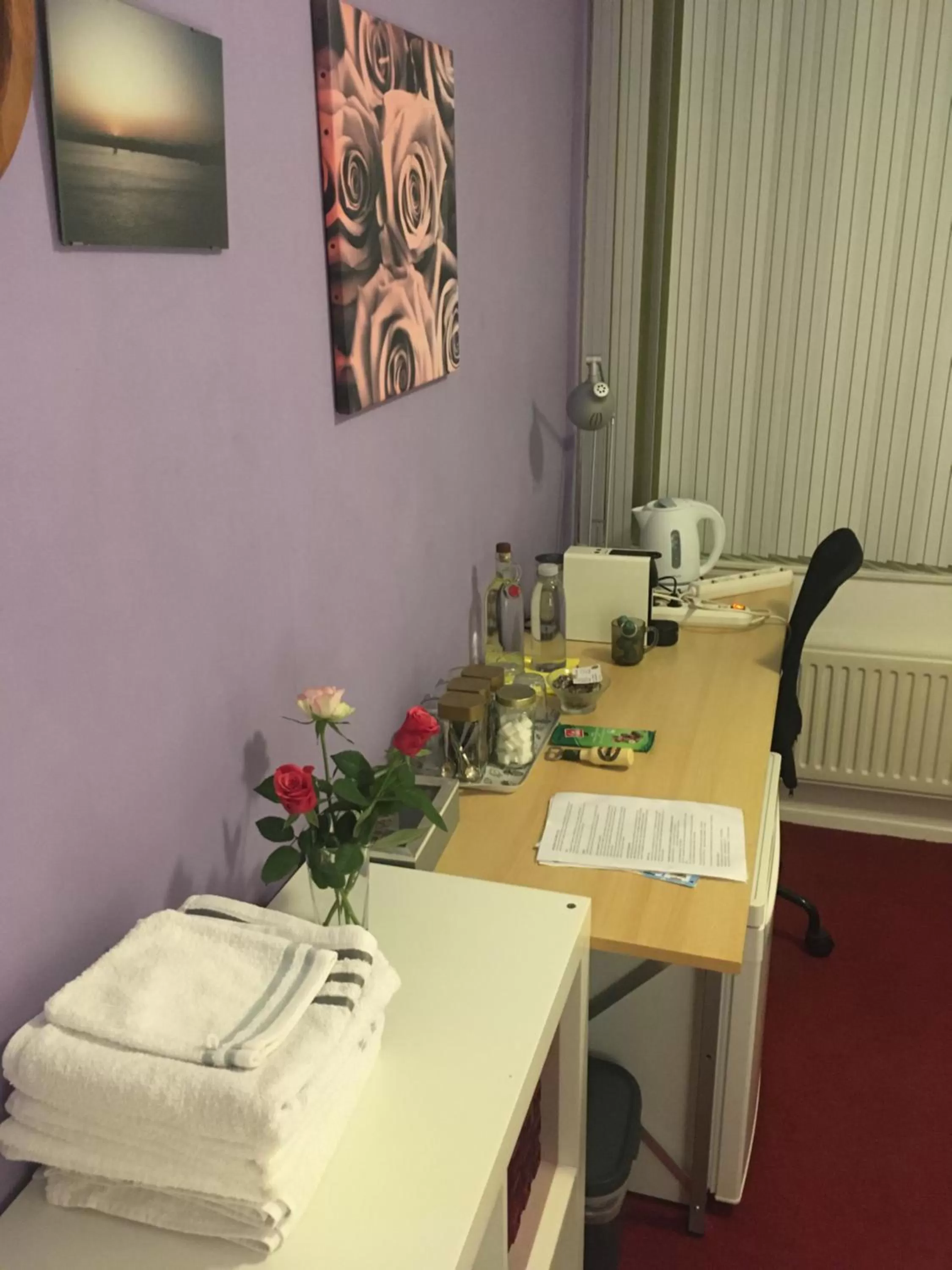 Coffee/tea facilities in Wim's Place Schiphol Amsterdam Airport