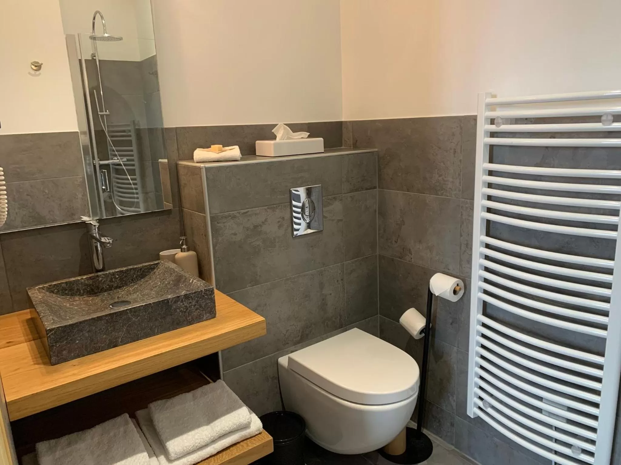 Shower, Bathroom in Villa Harriet