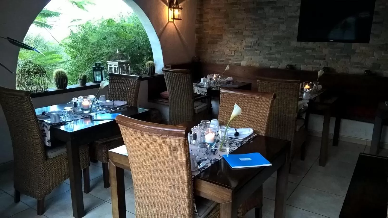 Restaurant/places to eat in Birdcage Gay Men Resort and Lifestyle Hotel